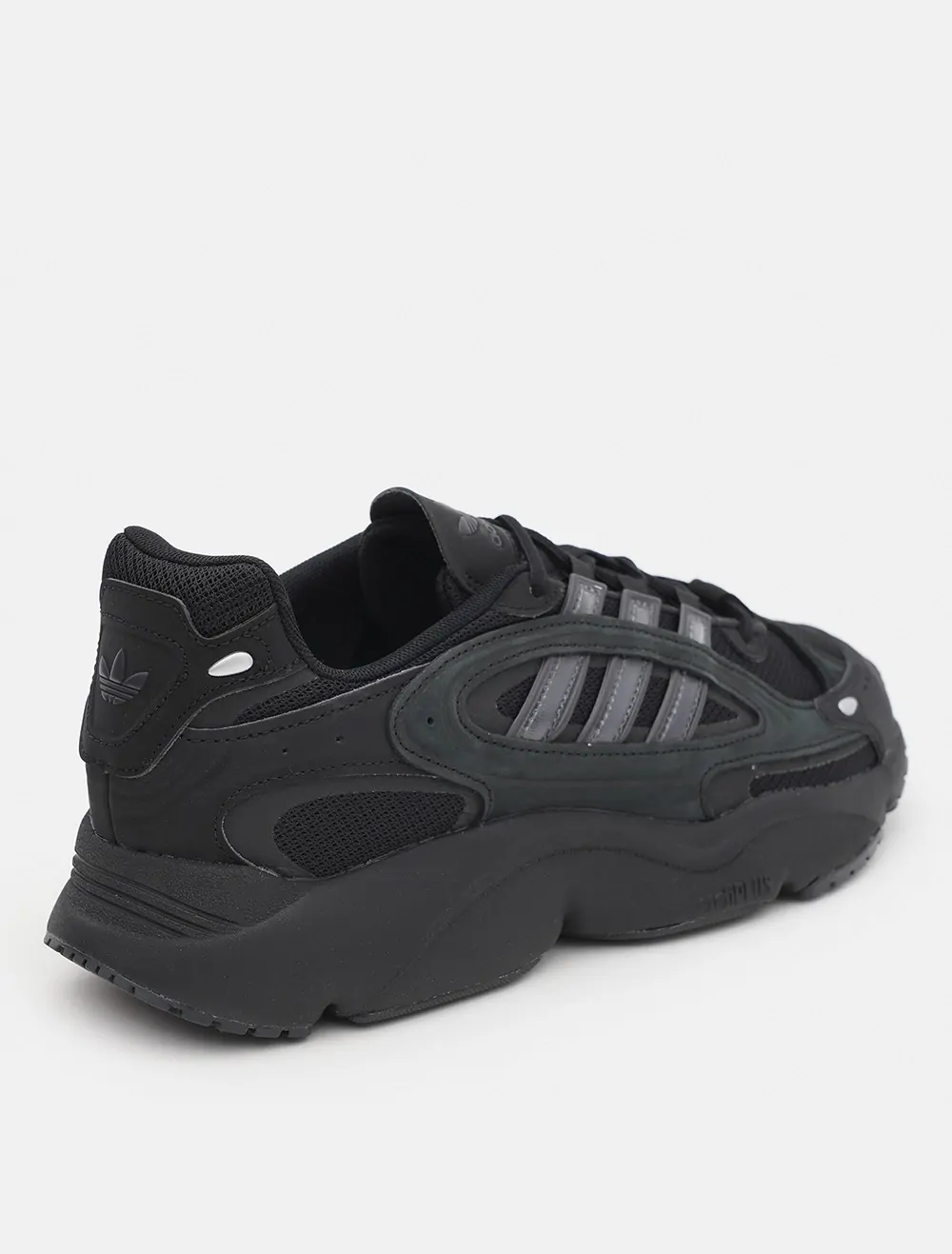 Кросівки чоловічі Adidas OZMILLEN чорні IF9601 купити в Києві в