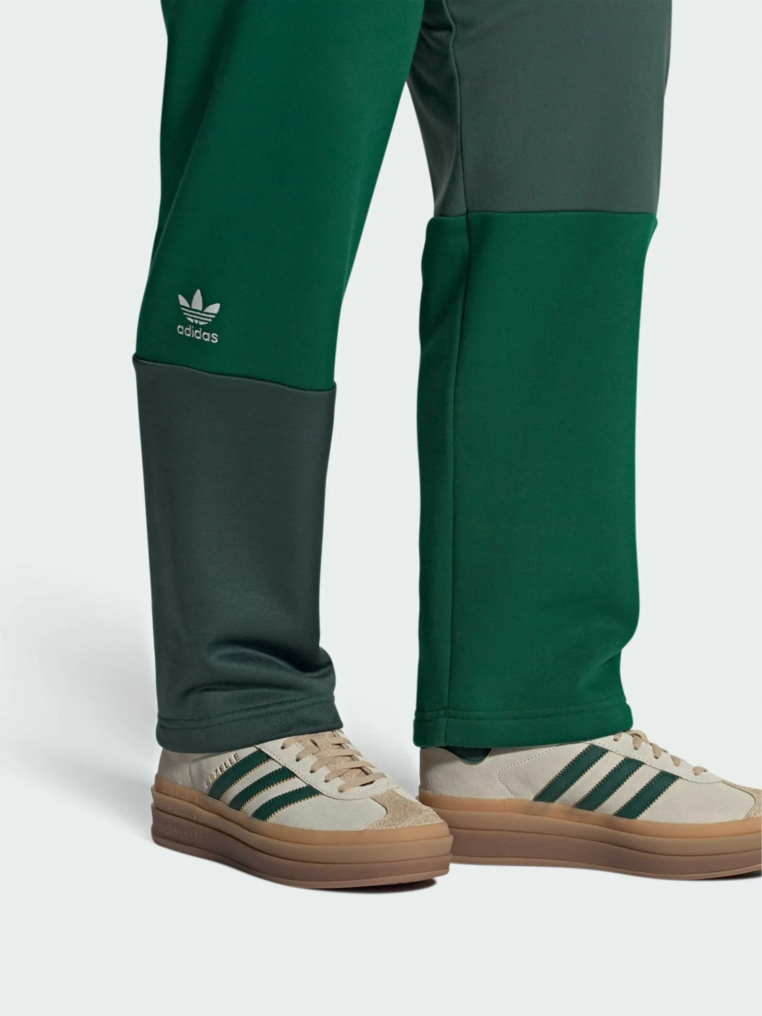Кроссовки женские Adidas GAZELLE BOLD W бежевые ID7056 купить в