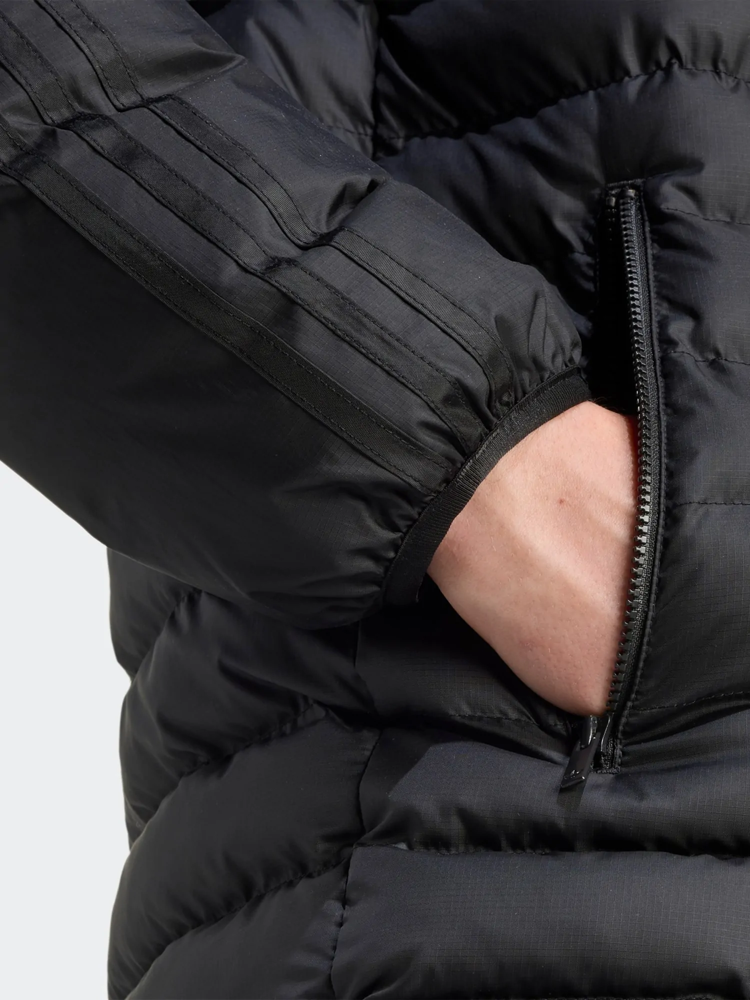Куртка чоловіча Adidas PAD HOODED JKT чорна JX4117 купити в Києві