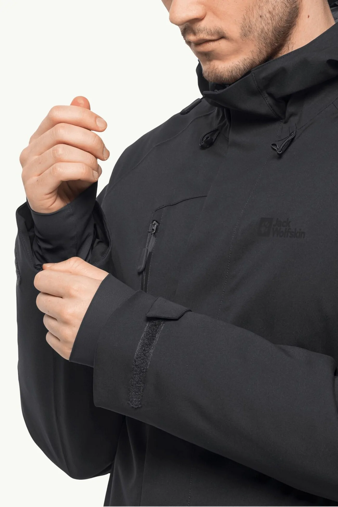 Куртка мужская Jack Wolfskin TROPOSPHERE INS JKT M черная 1115321