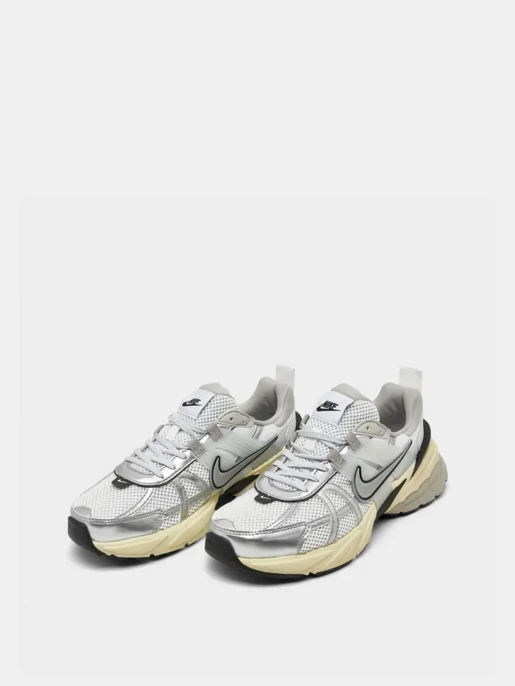Кроссовки женские Nike W NIKE V2K RUN серые FD0736-100 купить в