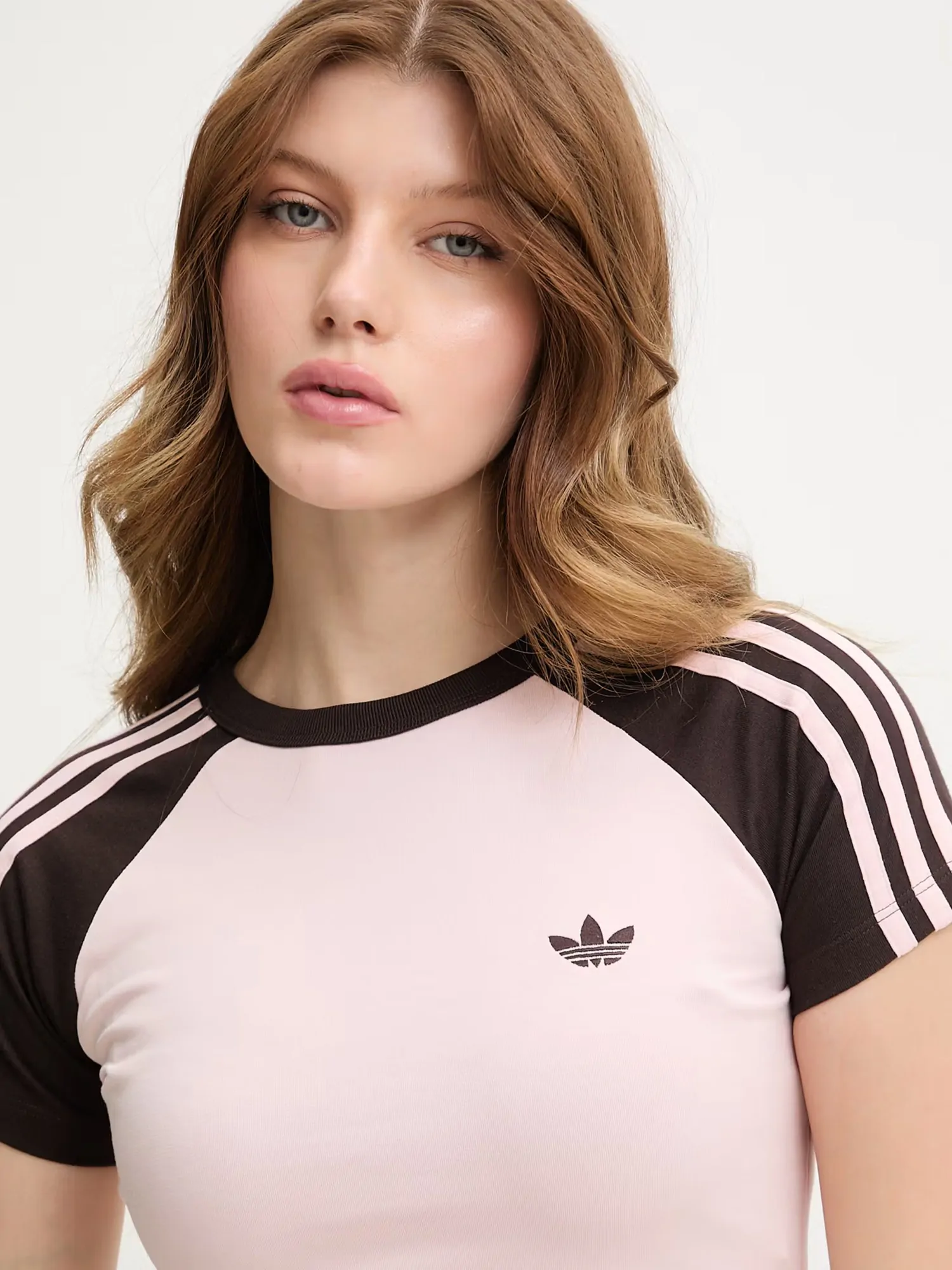 Футболка жіноча Adidas SST TEE рожева KD3800 купити в Києві в