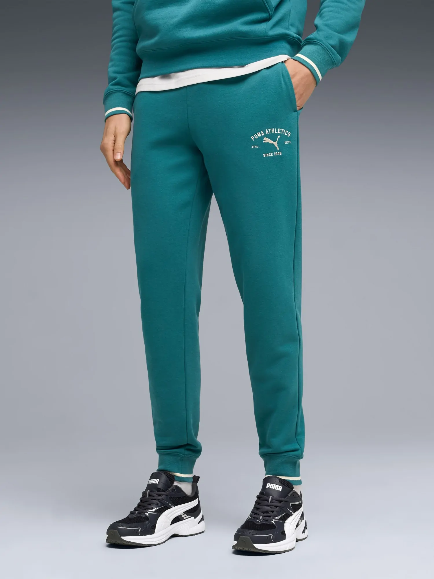 Брюки мужские Puma CLASS Graphic Sweatpants TR cl зеленые 69222941