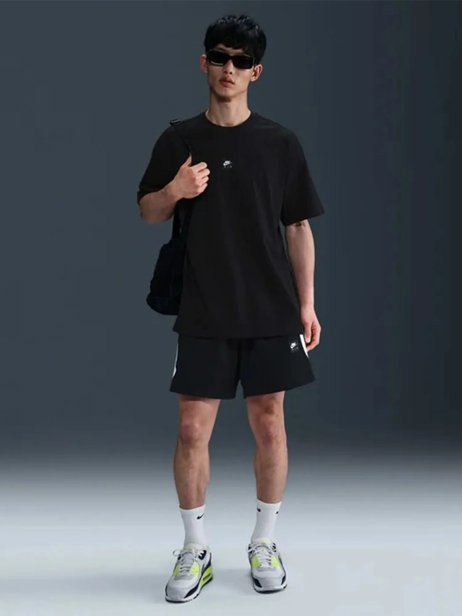 Футболка мужская Nike M NSW TEE M90 NK AIR SSNL SU25 черная HJ0726