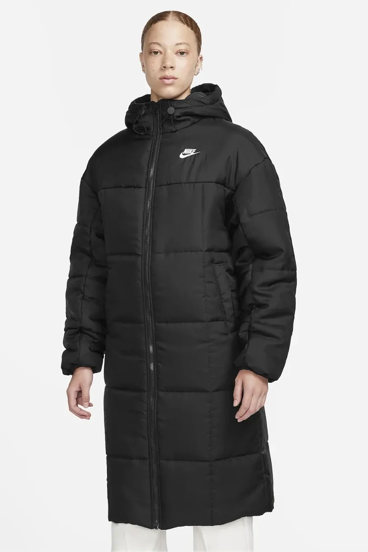 Куртка женская Nike W NSW TF THRMR CLSC PARKA черная FB7675-010