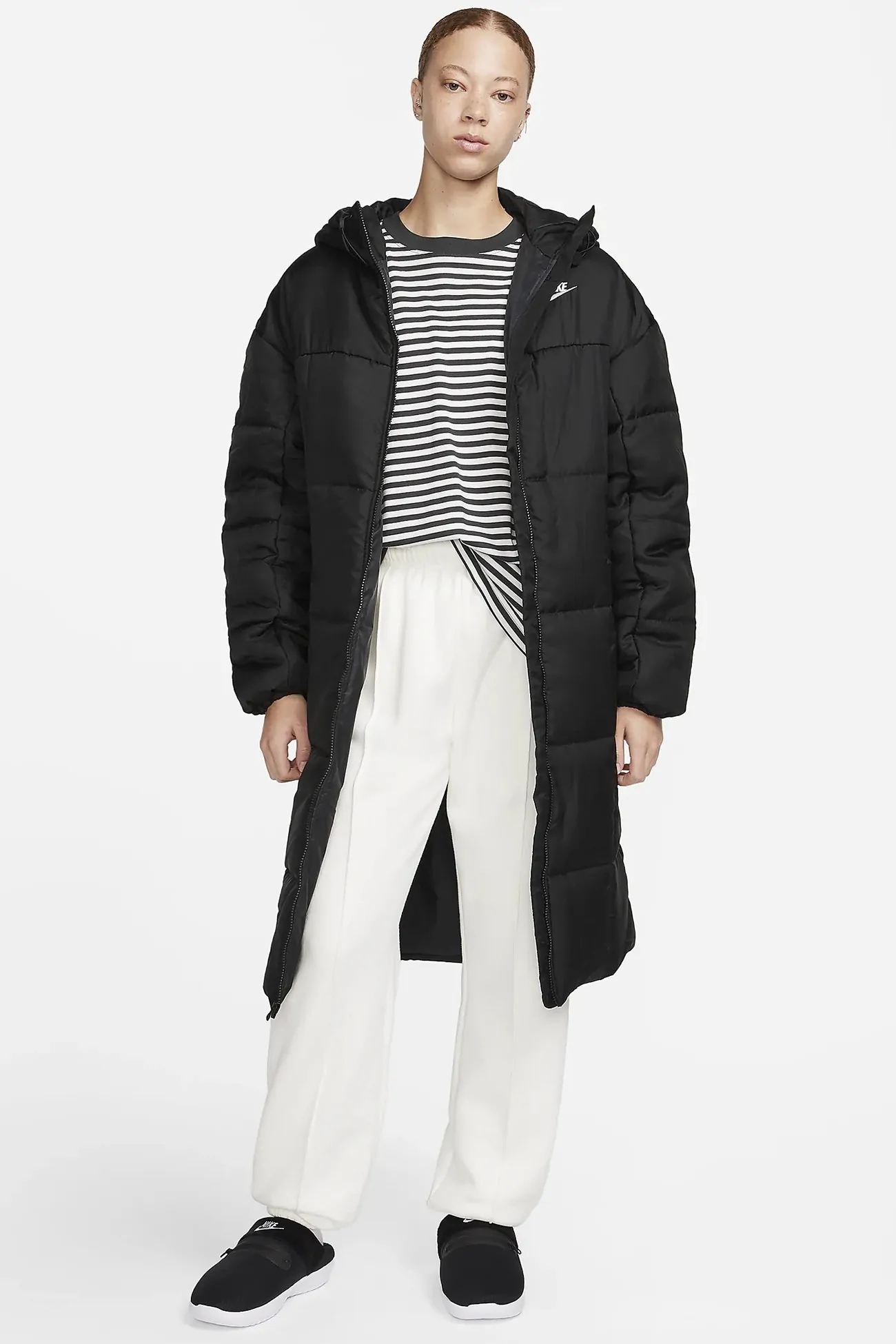 Куртка женская Nike W NSW TF THRMR CLSC PARKA черная FB7675-010
