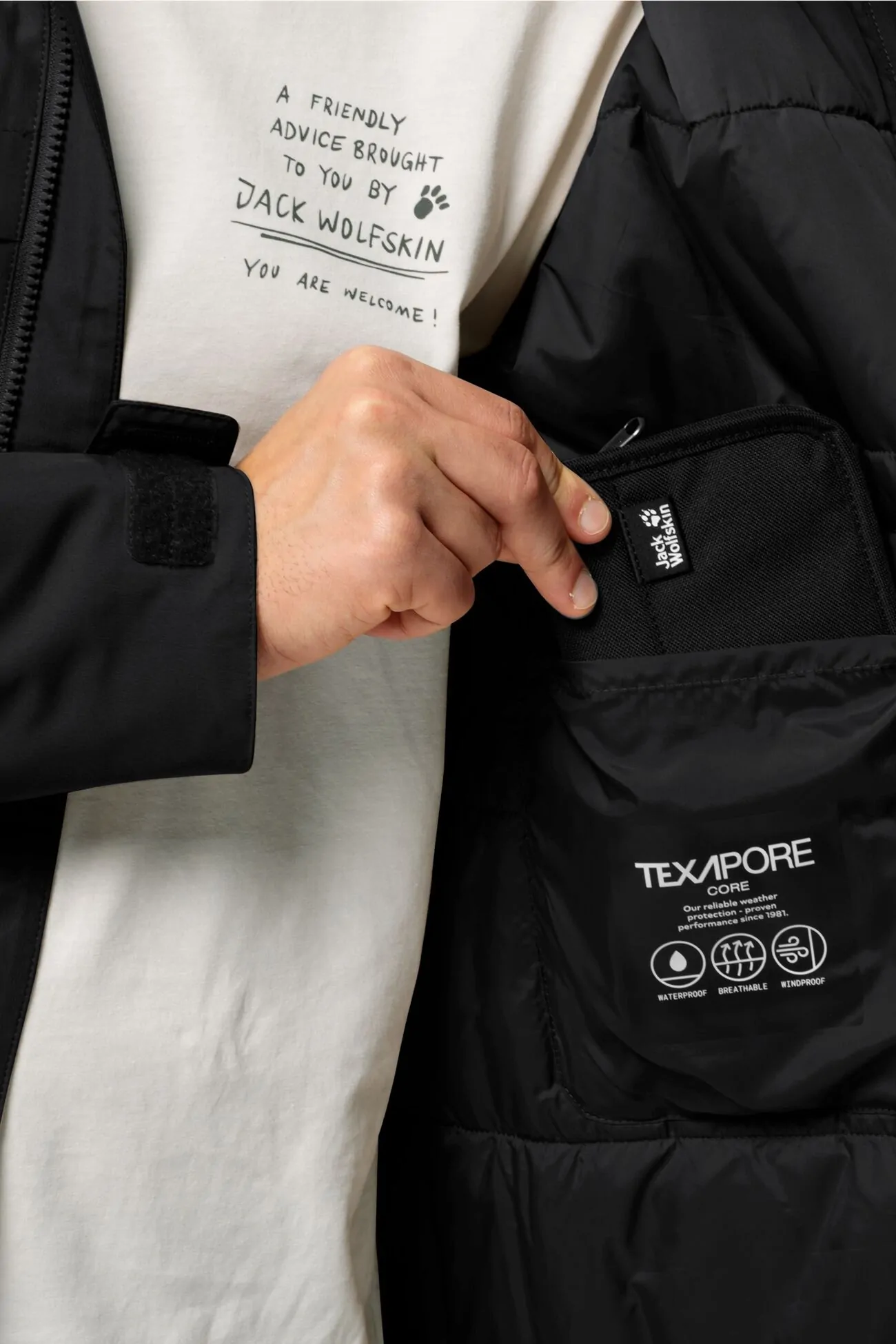 Куртка мужская Jack Wolfskin WINTERLAGER PARKA M черная 1115471