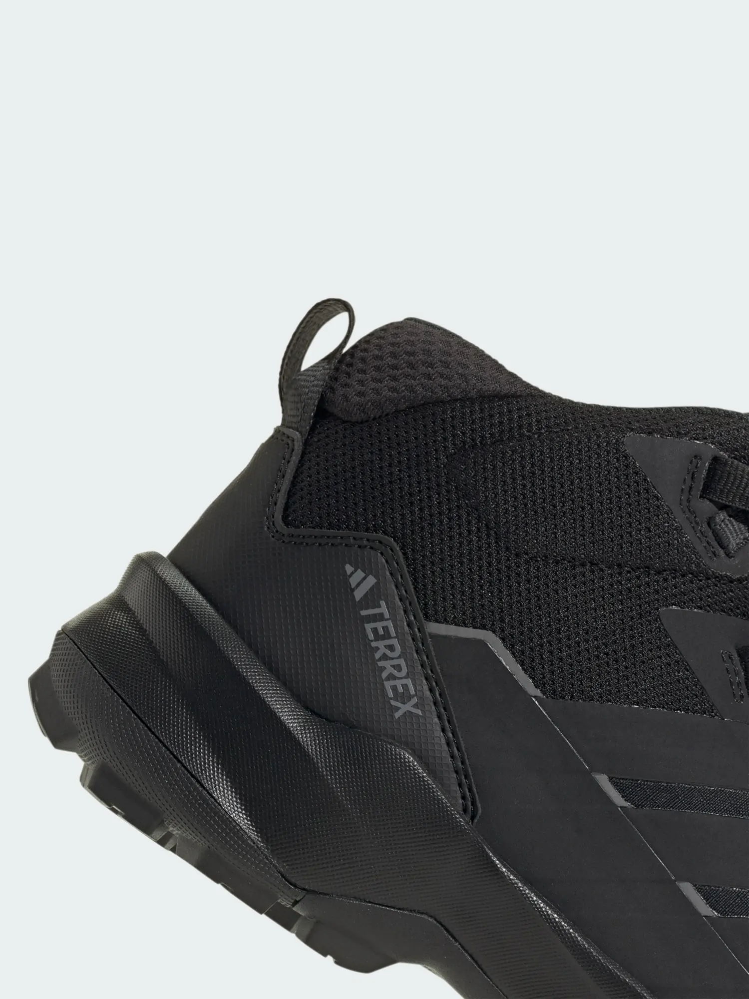 Ботинки мужские Adidas TERREX SKYCHASER AX5 MID GTX черные JQ2207