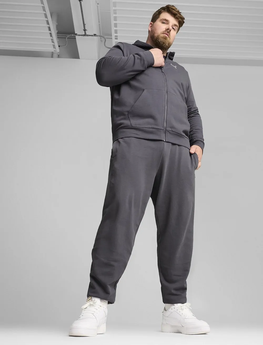 Man グッズ sumka-adidas-linear-duffel-