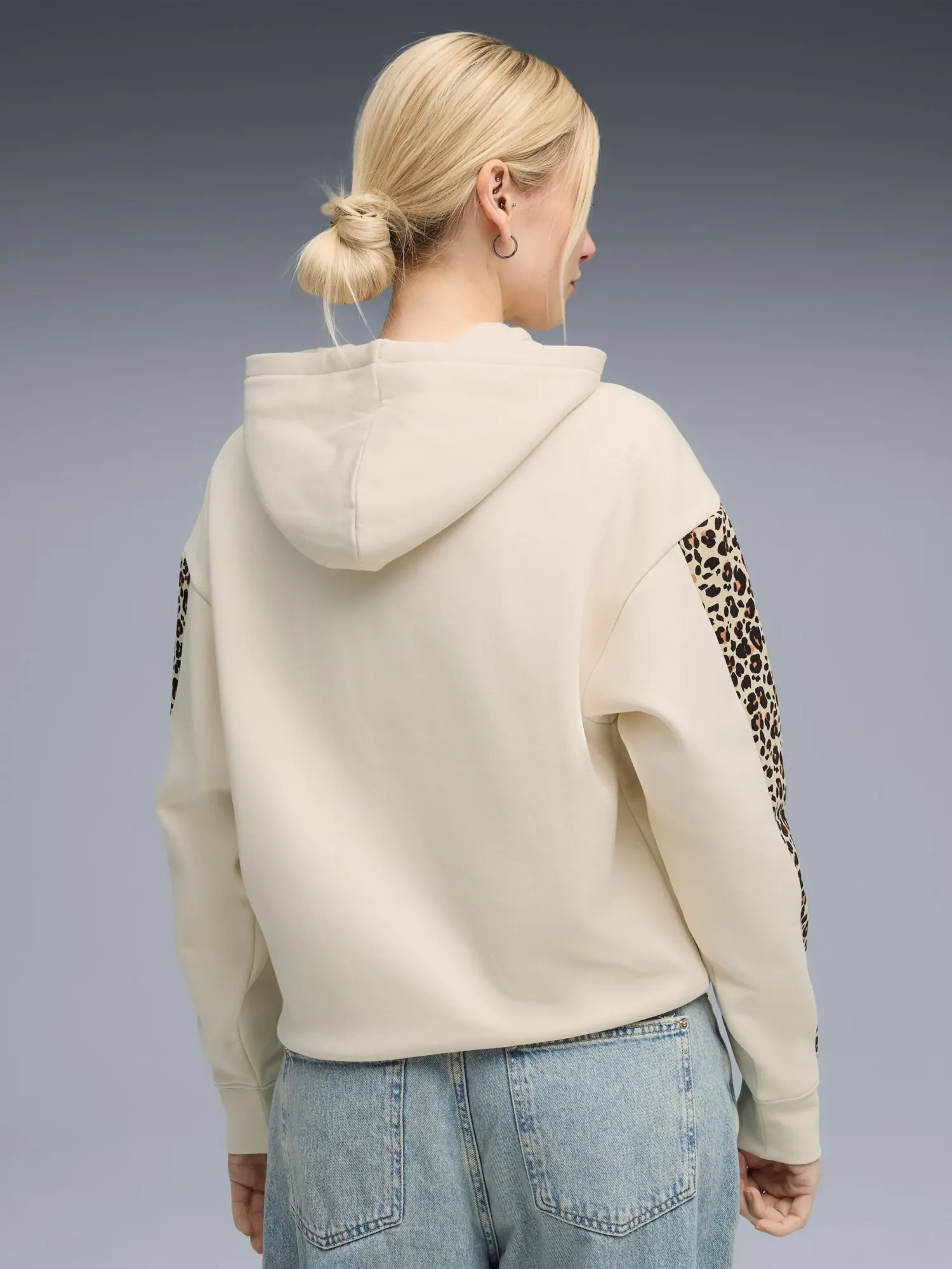 Толстовка женская Puma ESS GRAPHIC Animal Comfort Hoodie FL