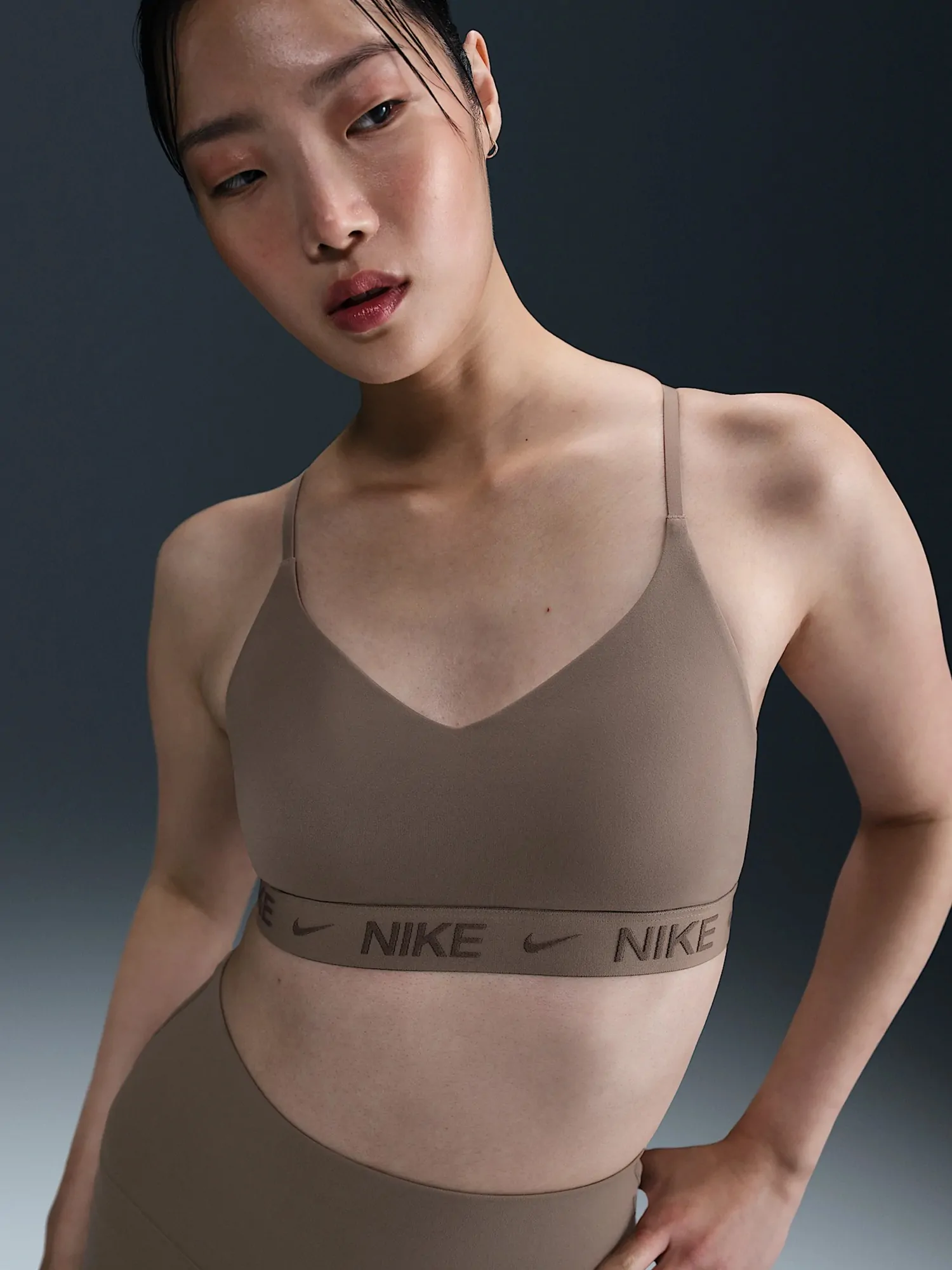 Бра женский Nike W NK DF INDY LGT SPT BRA коричневый FD1062-233