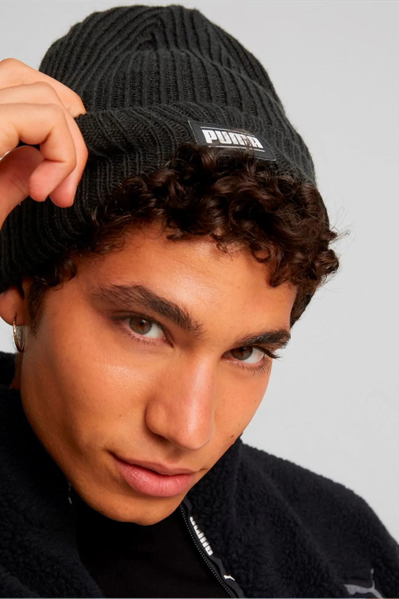 Шапка Puma Ribbed Classic Cuff Beanie черная 02403801 купить в