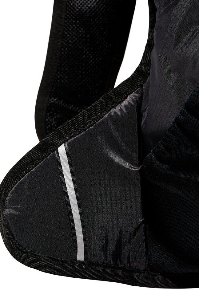 Рюкзак Asics LIGHTWEIGHT RUNNING BACKPACK 2.0 чорний 3013A575-001 изображение 4
