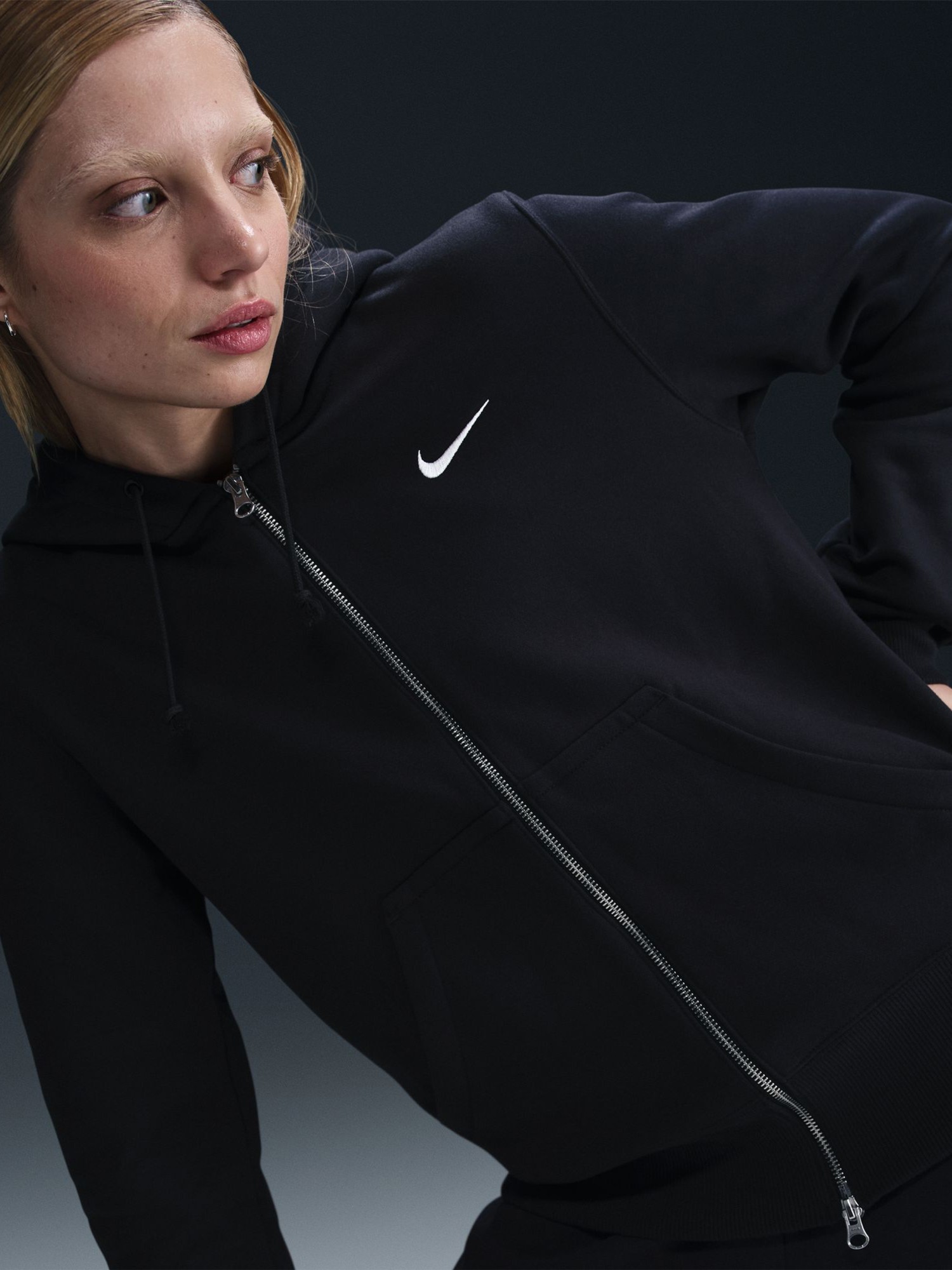 Толстовка женская Nike W NSW PHNX FLC STD FZ HDY черная HJ0995-010 изображение 2