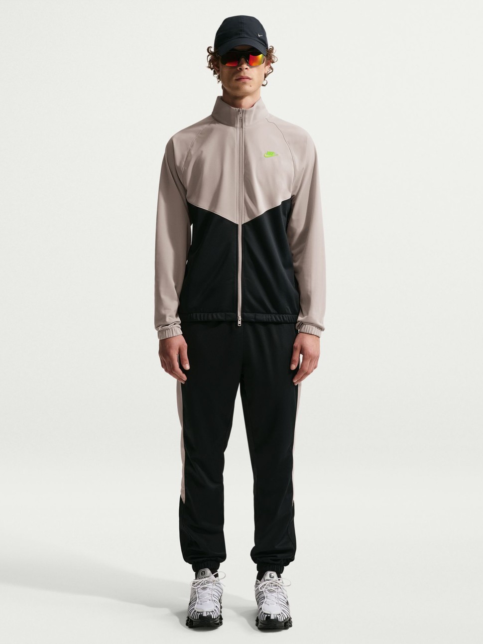 Костюм чоловічий Nike M NK WR PK TRK SUIT чорний IF1623-011 — фото 2