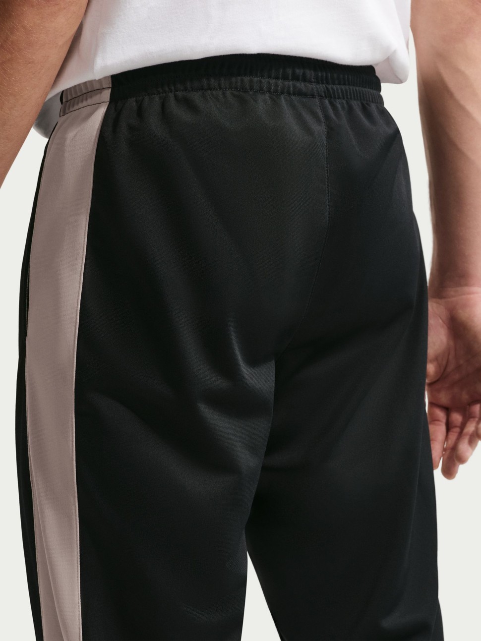 Костюм чоловічий Nike M NK WR PK TRK SUIT чорний IF1623-011 — фото 6