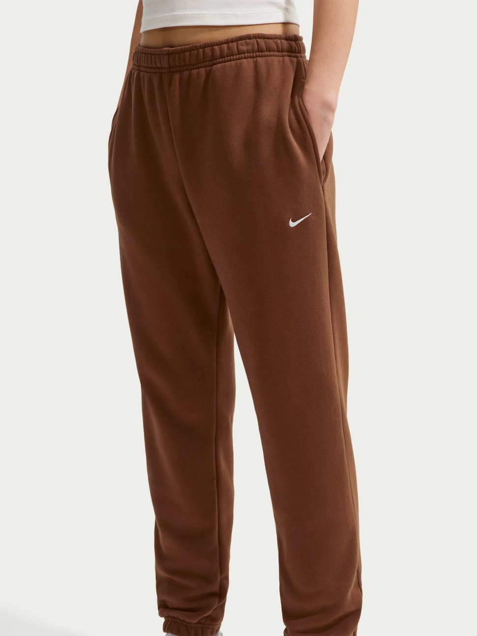 Women's pants Nike W NK STDO FLC MW MR STD CF PNT brown IM8076-259 — photo 2 — Sport City Women's pants Nike W NK STDO FLC MW MR STD CF PNT brown IM8076-259 — photo 2