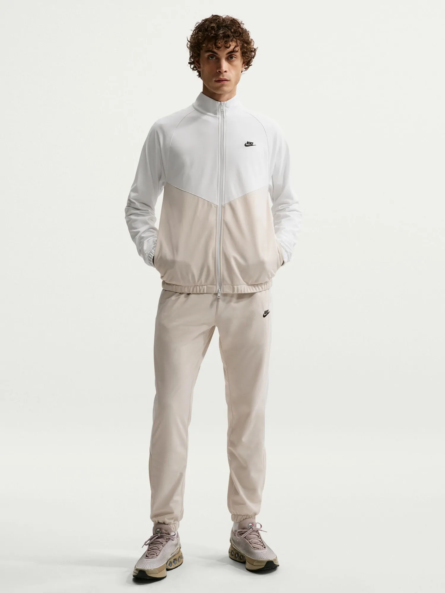 Костюм мужской Nike M NK WR PK TRK SUIT бежевый IF1623-104 купить