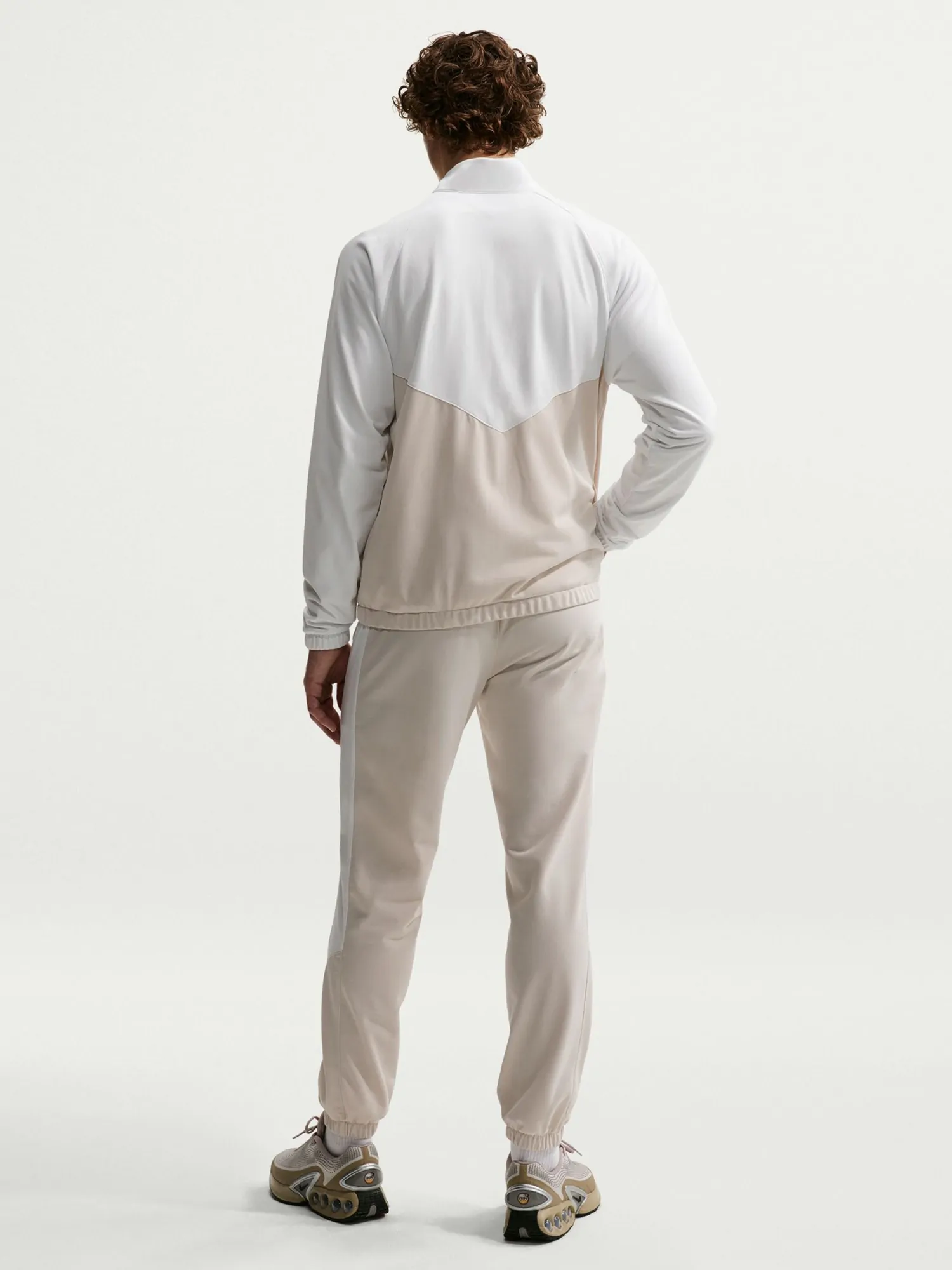 Костюм мужской Nike M NK WR PK TRK SUIT бежевый IF1623-104 купить