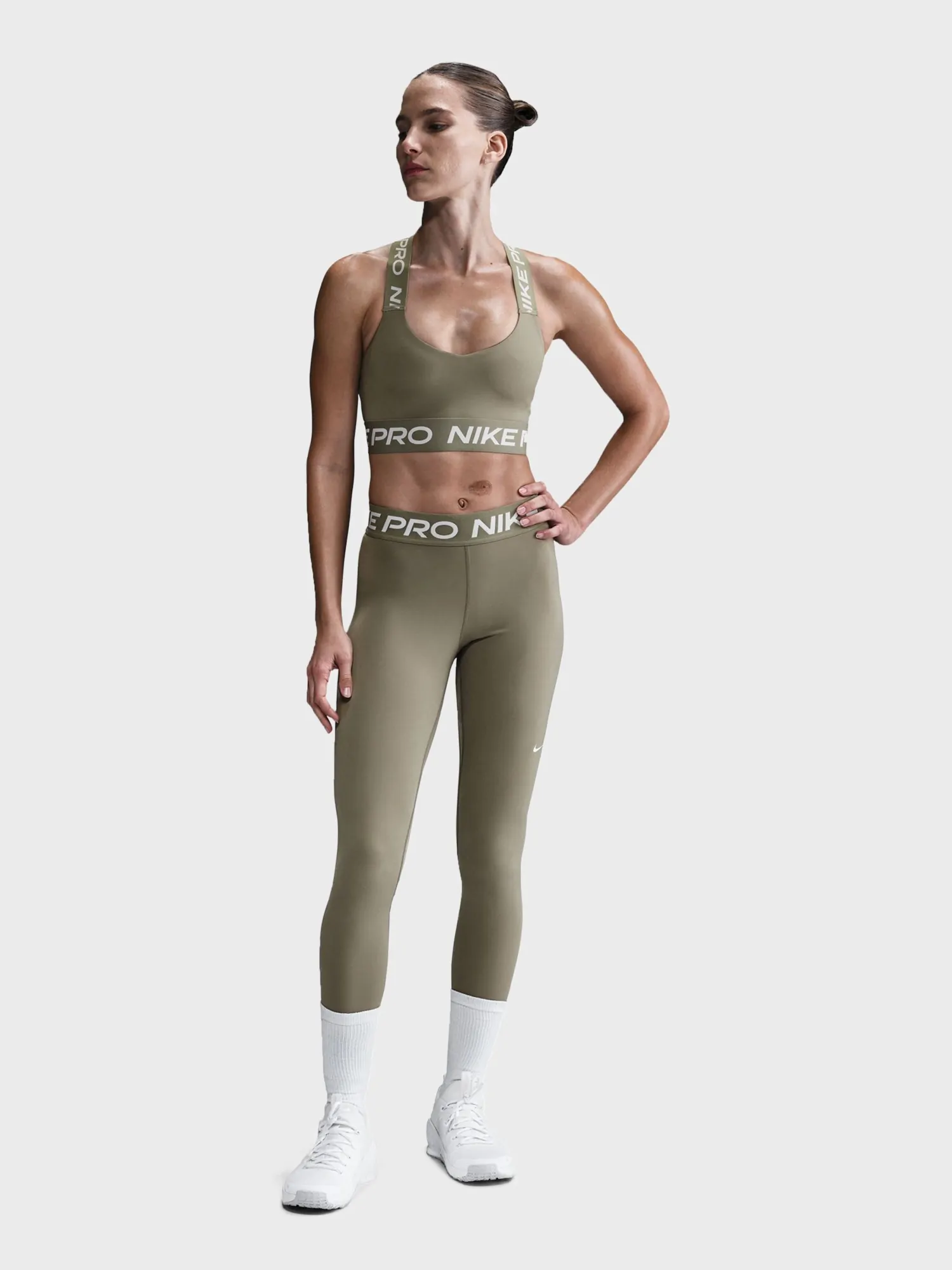 Леггинсы женские Nike W NP 365 TIGHT хаки CZ9779-320 купить в