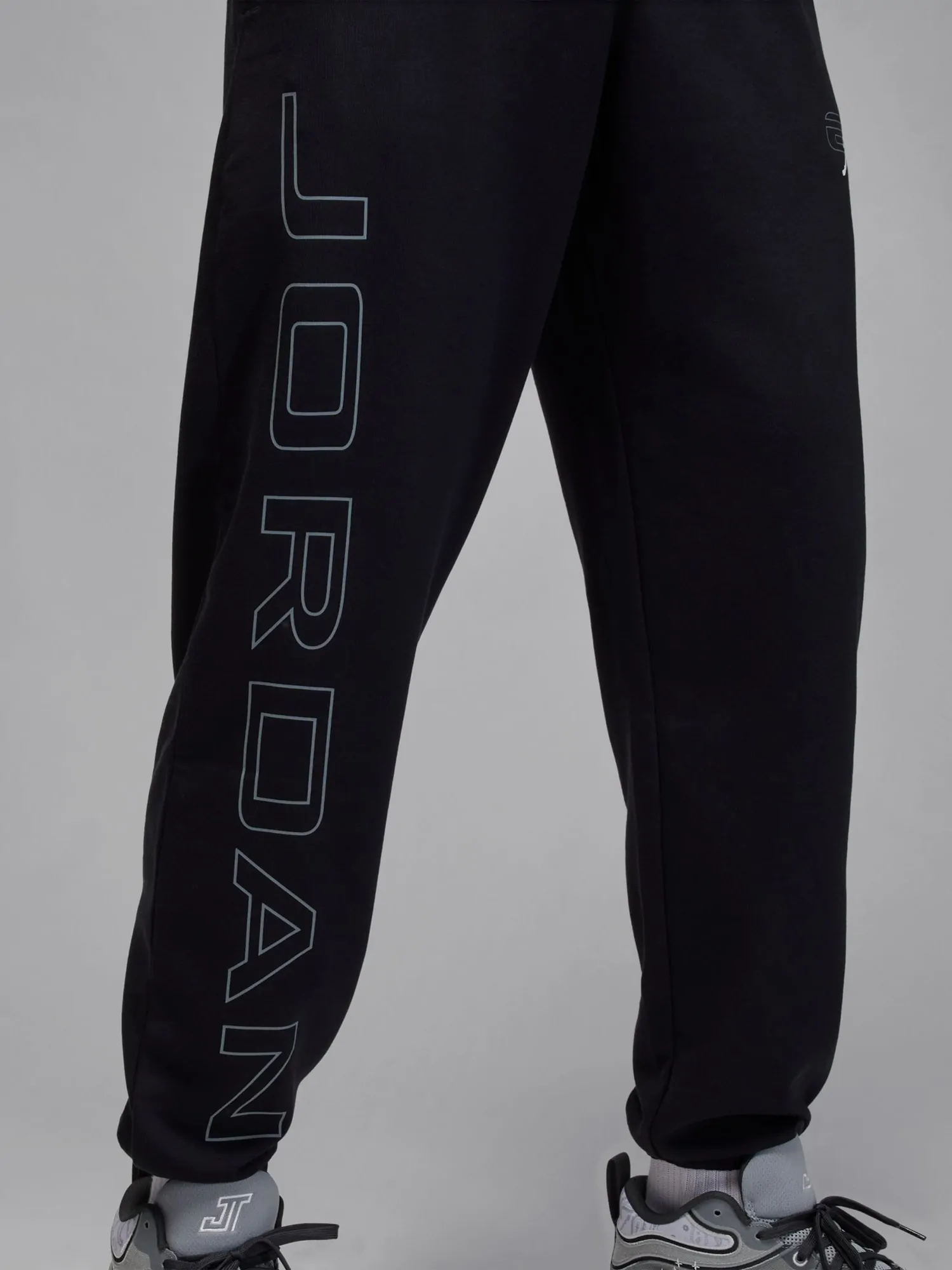 Брюки мужские Nike M J SPRT CSVR GFX FLC PNT черные HQ8699-010