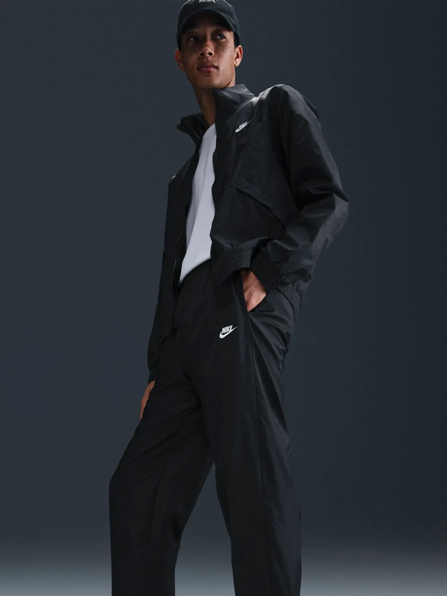 Костюм мужской Nike M NK CLUB WVN TRK SUIT черный HJ1985-011
