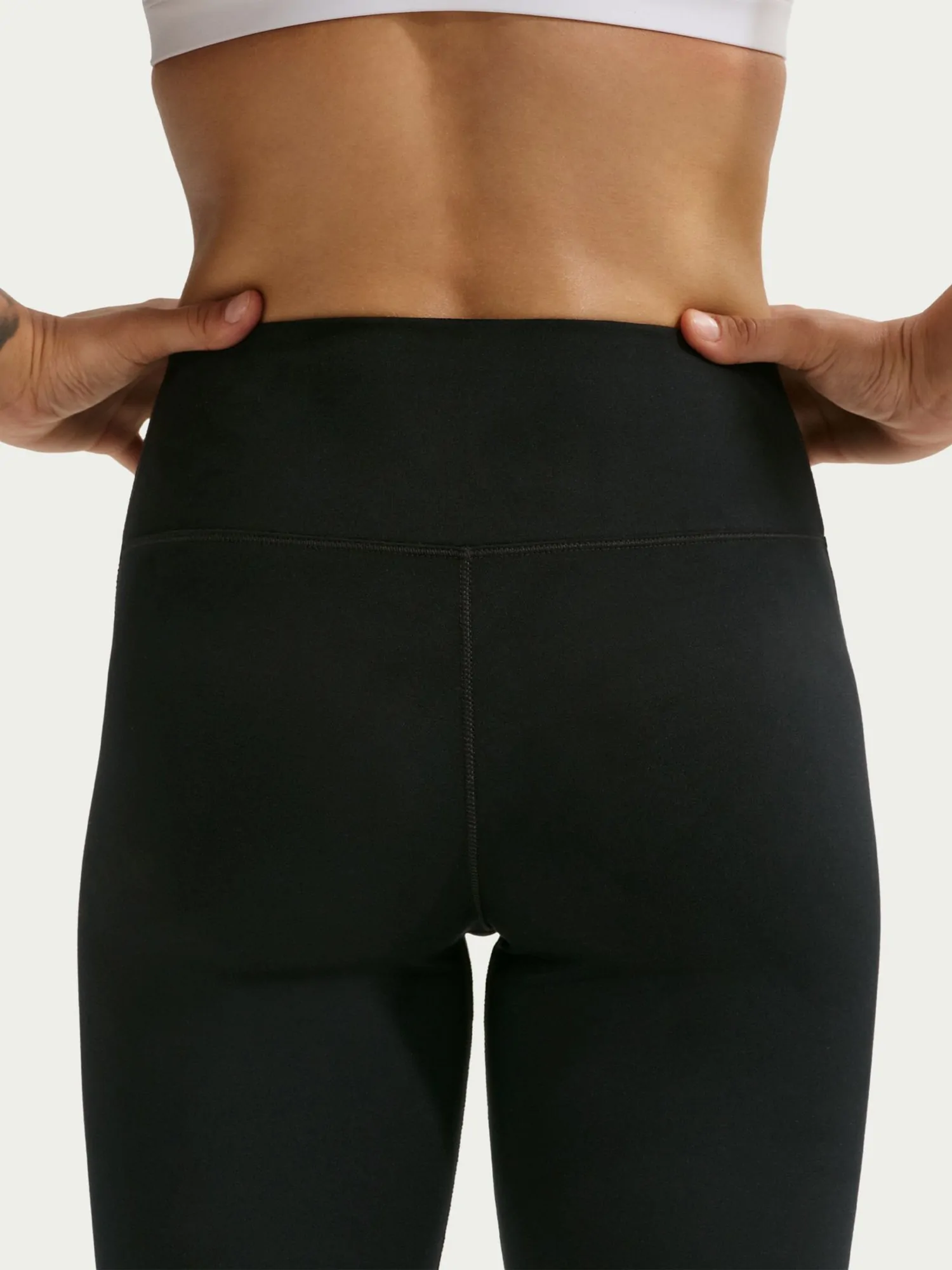 Леггинсы женские Nike W NK DF ONE HR TIGHT USEAM черные HJ9195-013