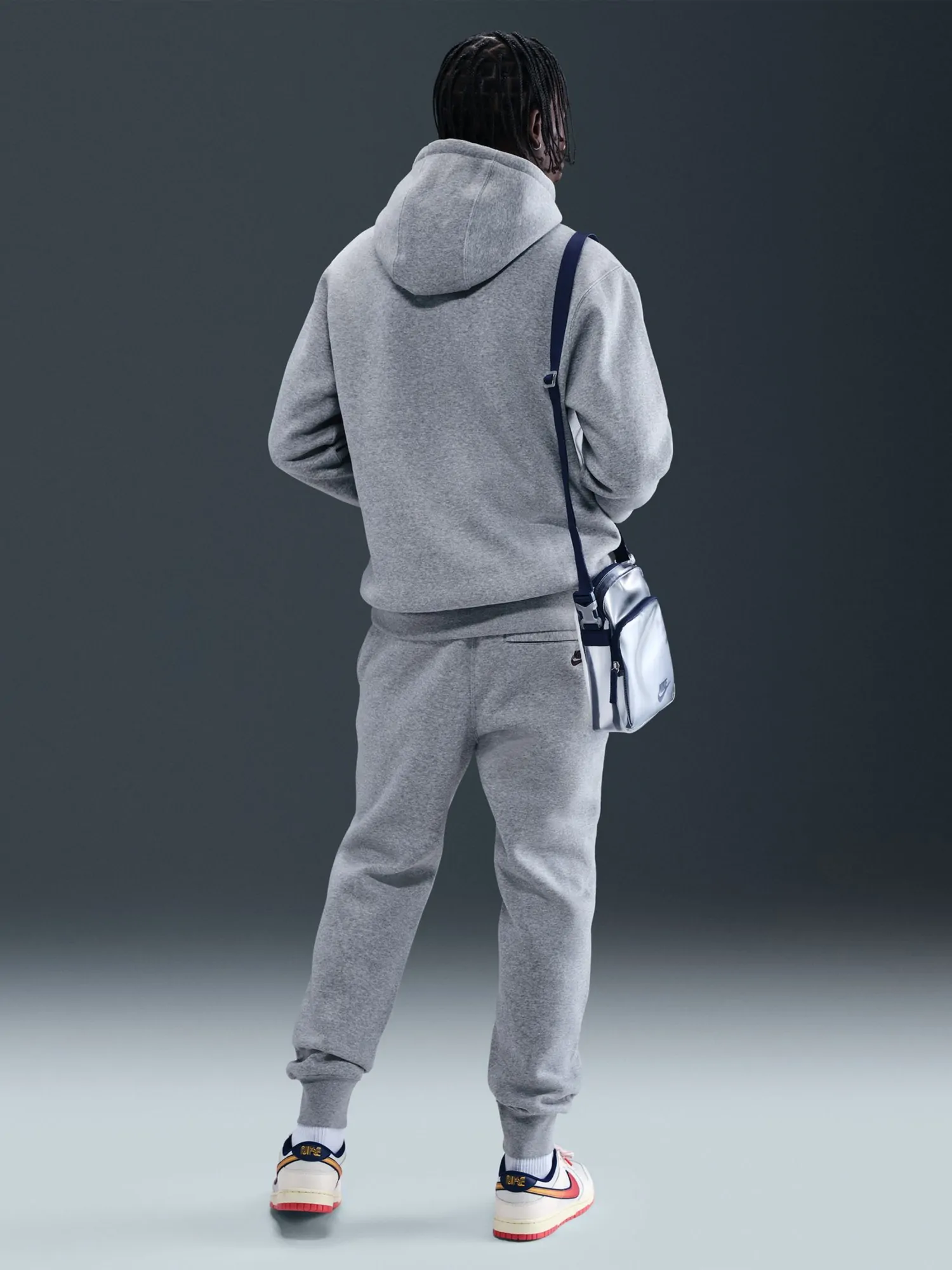 Толстовка мужская Nike M NK CLUB BB HDY NEO VARSITY серая HV0854