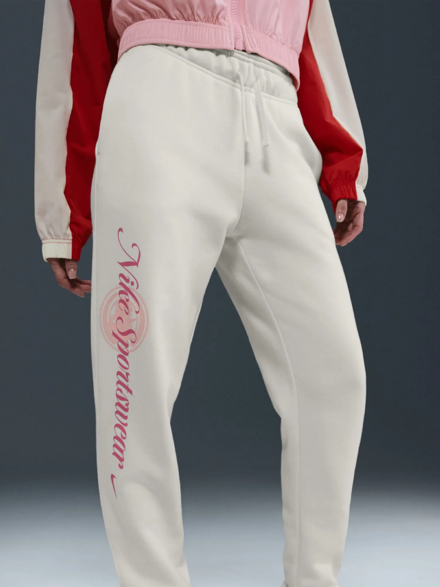 Брюки женские Nike W NSW CLUB FLC GX STD PANT молочные HV2346-133
