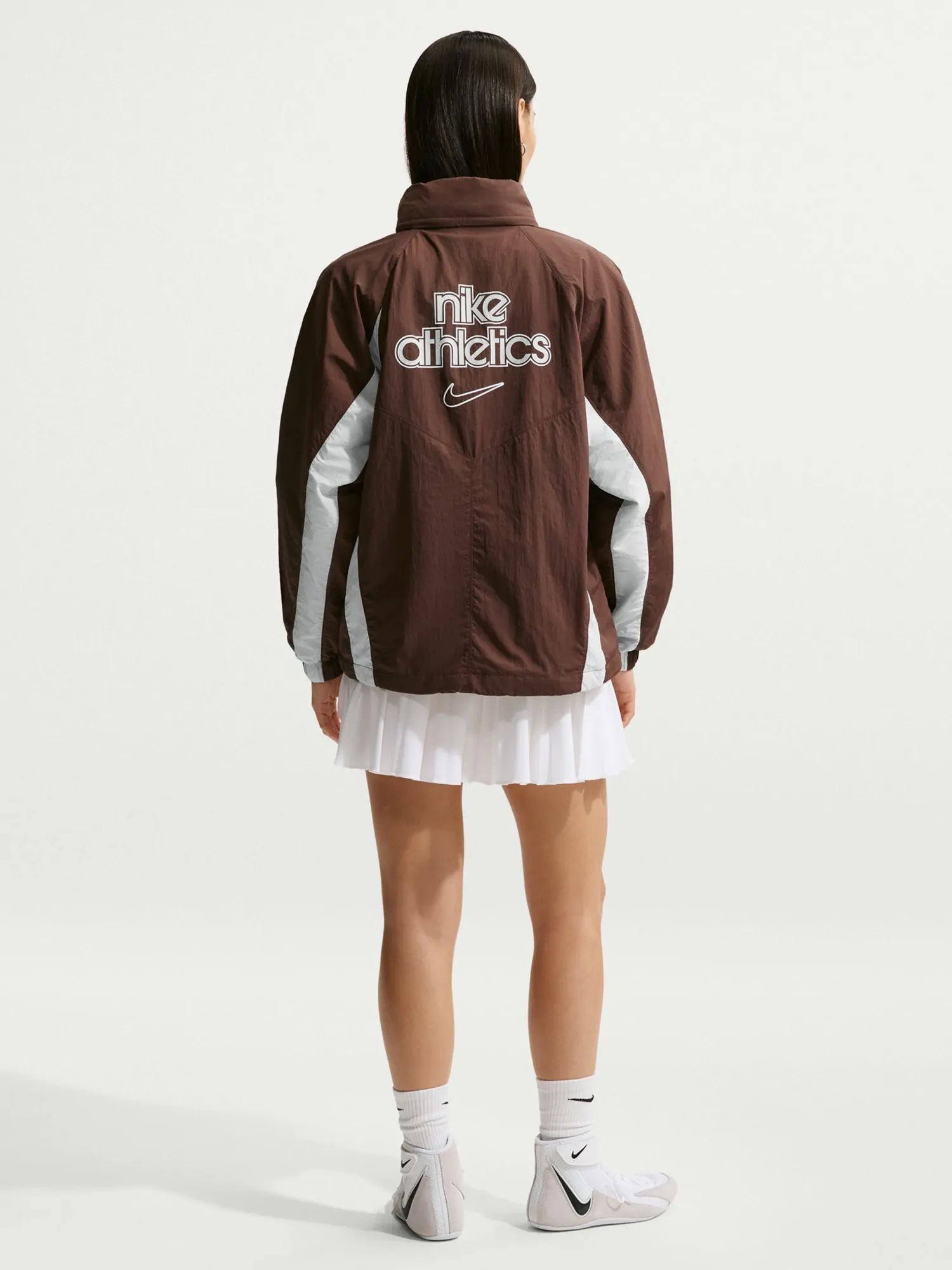 Вітрівка жіноча Nike W NSW WVN JACKET GLS коричнева IO1300-216