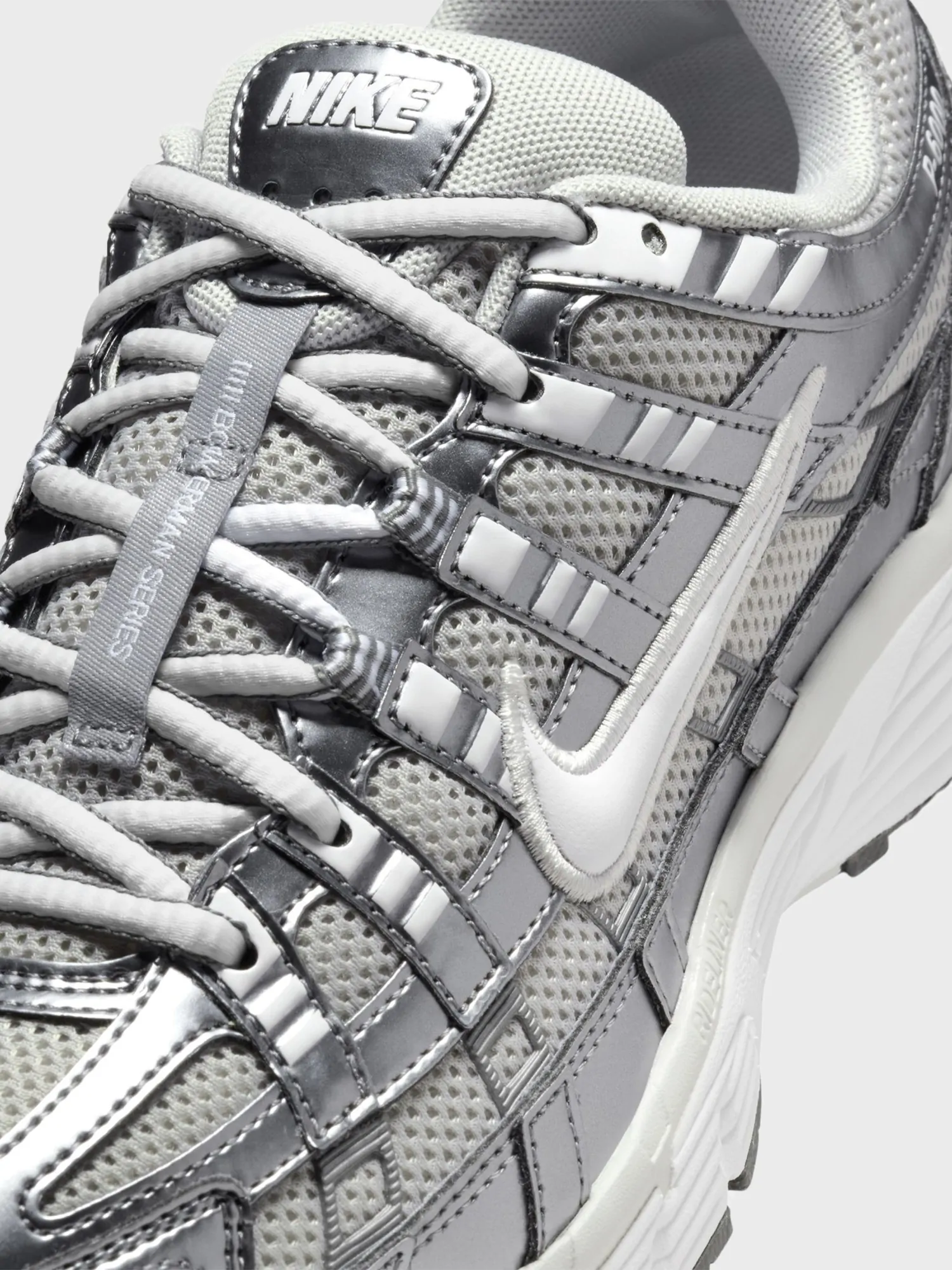 Кросівки жіночі Nike P-6000 сірі IO3496-001 купити в Києві в