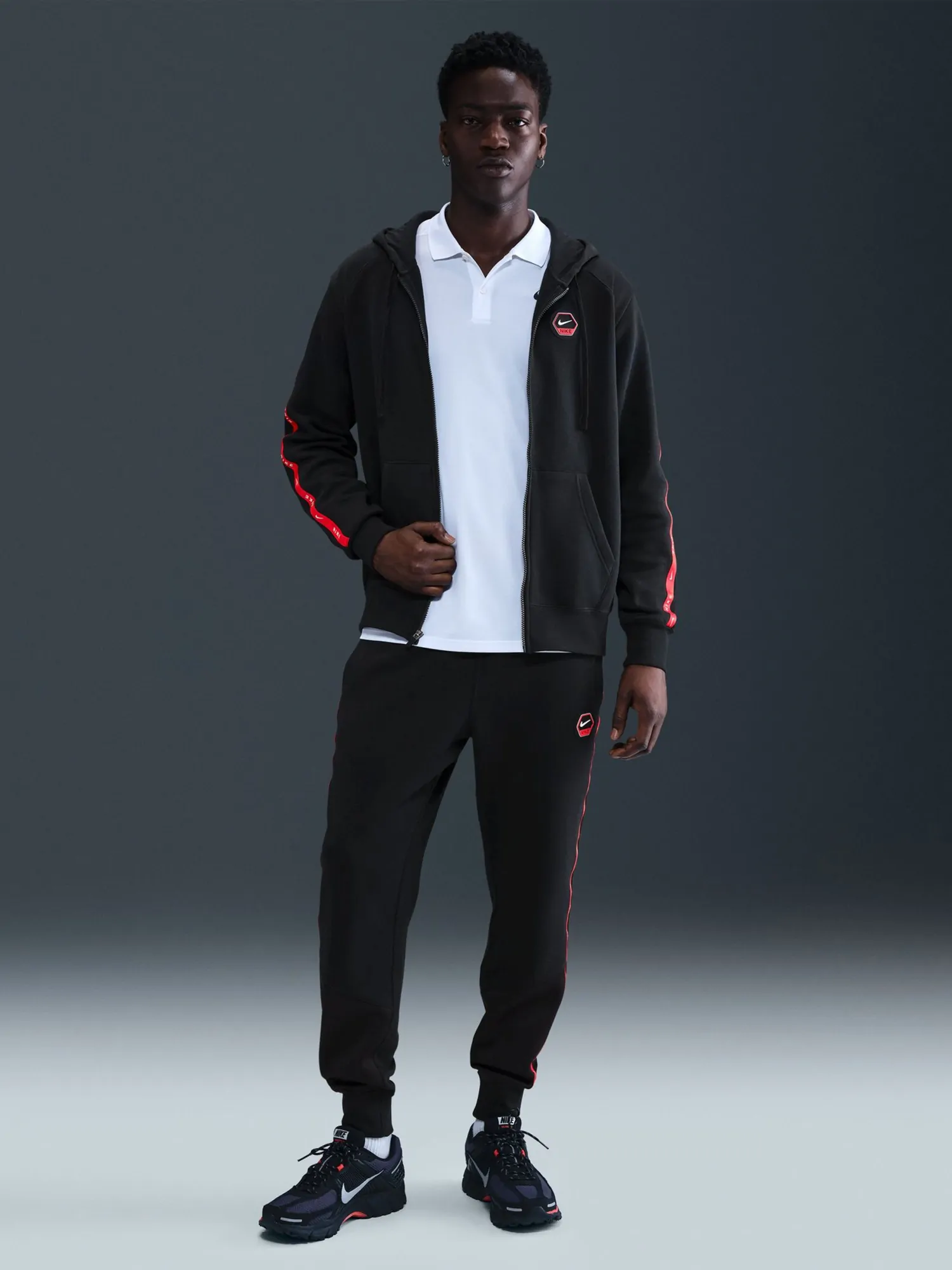Толстовка чоловіча Nike M NSW CS HOODY FLC BB чорна IH4285-010
