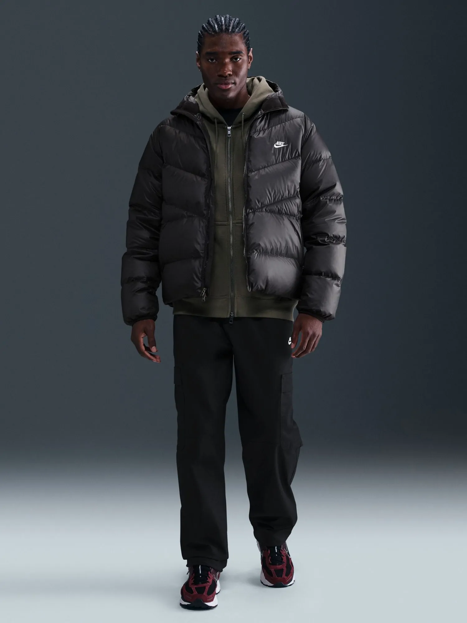 Куртка мужская Nike M NK WINDRUNNER STMNT DWN JKT черная HQ7790