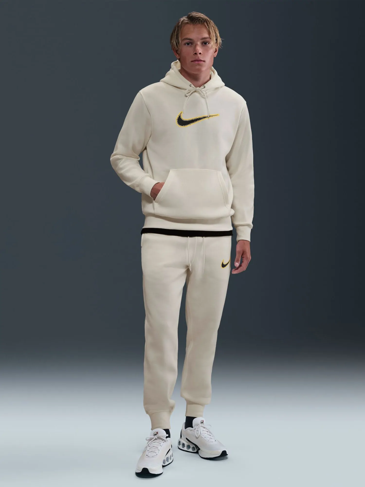 Толстовка чоловіча Nike M NK CLUB BB HDY NEO VARSITY молочна