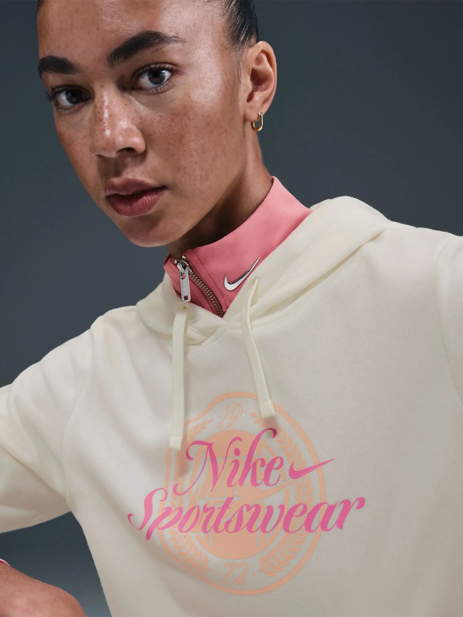 Толстовка жіноча Nike W NSW CLUB FLC GX STD PO HDY молочна IH8496