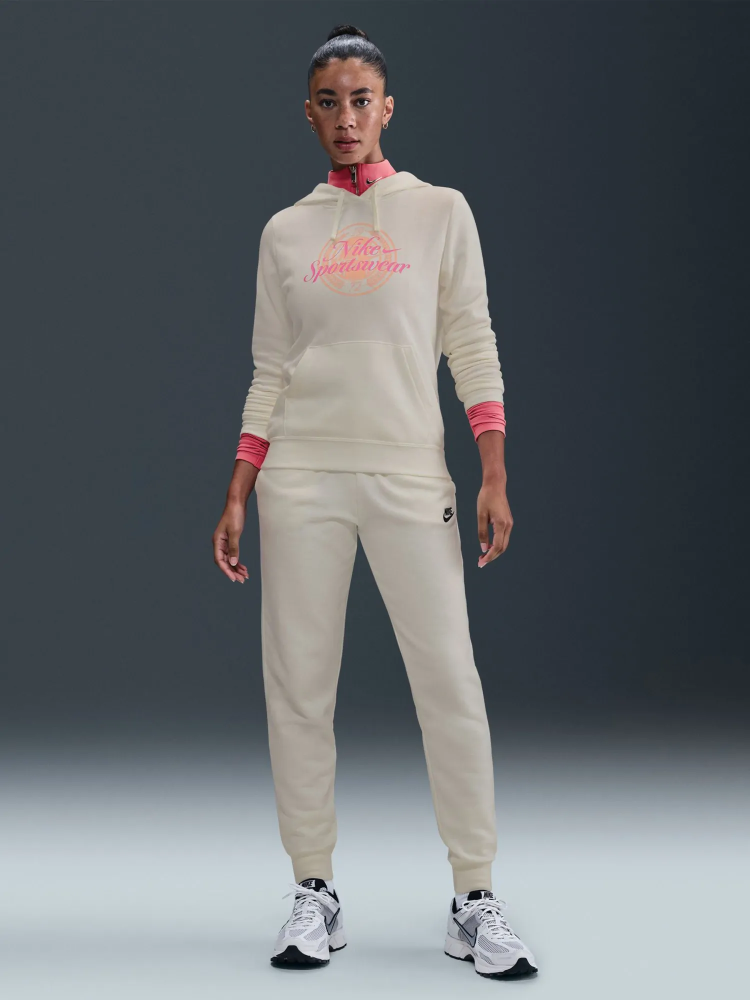 Толстовка жіноча Nike W NSW CLUB FLC GX STD PO HDY молочна IH8496