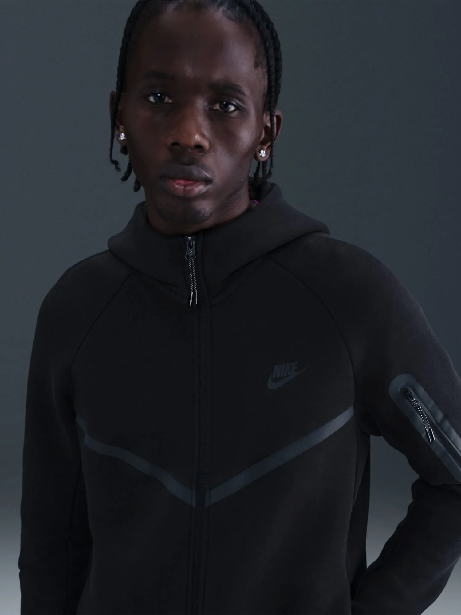 Толстовка мужская Nike M NK TCH FLC FZ WR HOODIE черная HV0949-010
