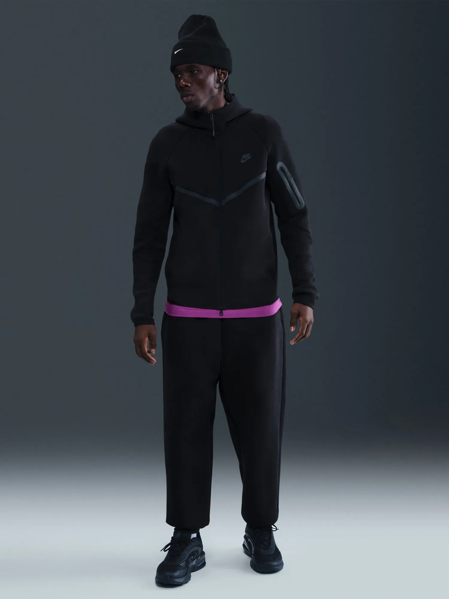 Толстовка мужская Nike M NK TCH FLC FZ WR HOODIE черная HV0949-010