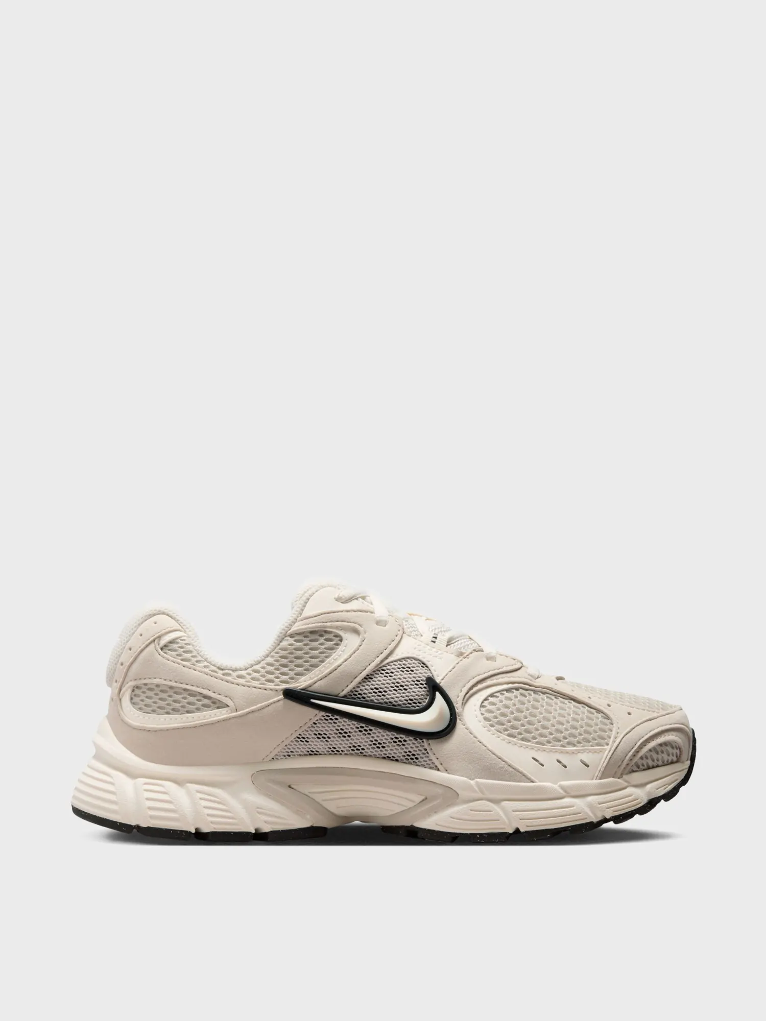 Кросівки жіночі Nike W V5 RNR SUEDE кремові II6294-100 купити в