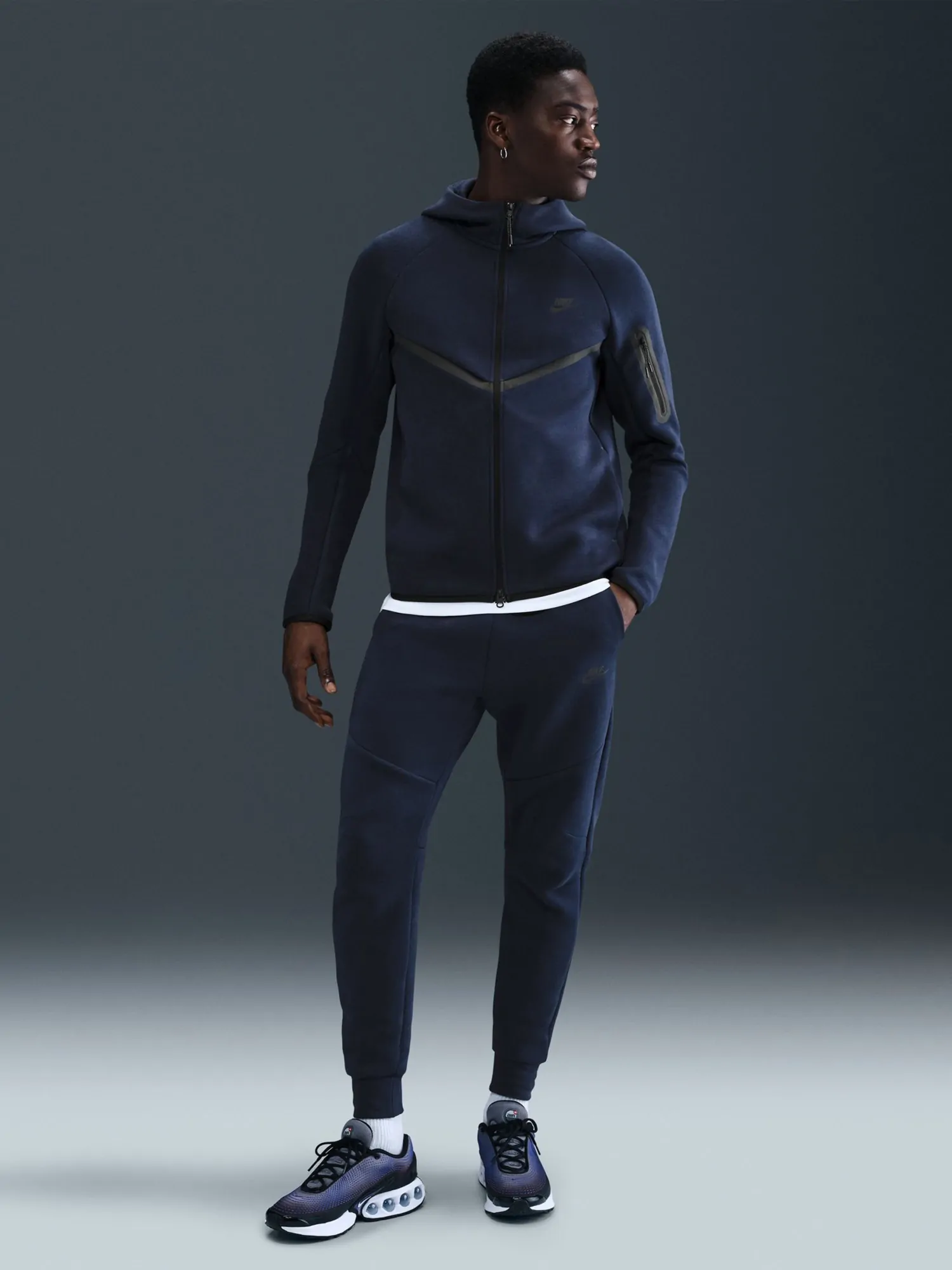 Брюки мужские Nike M NK TCH FLC JGGR темно-синие HV0959-451 купить