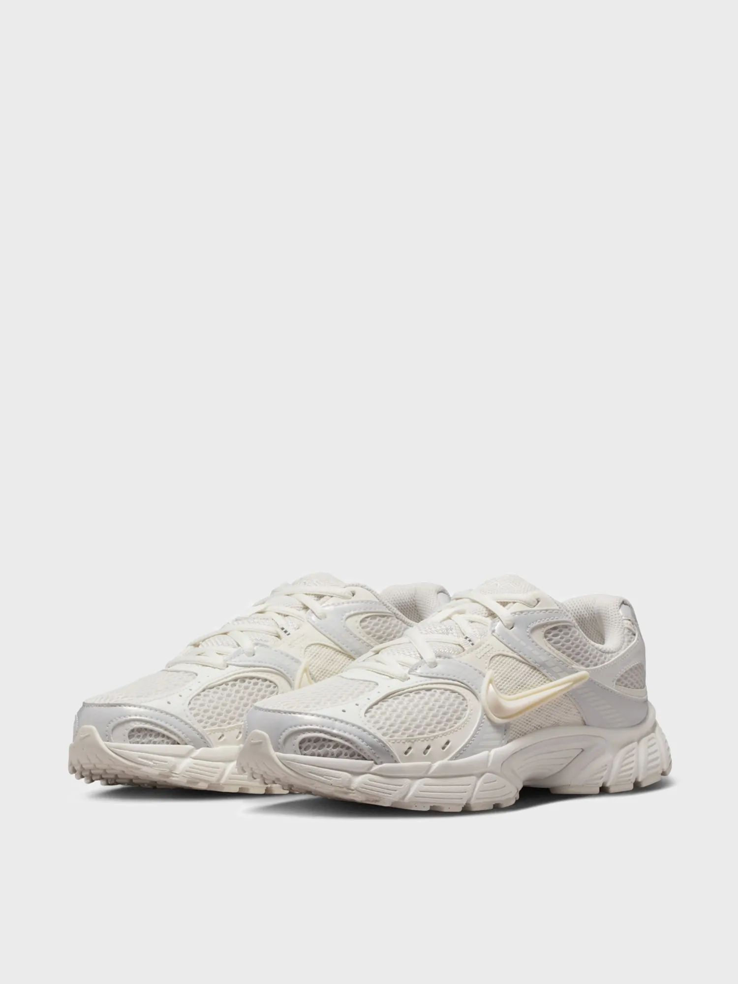 Кросівки жіночі Nike W V5 RNR SIB молочні IQ0276-030 купити в
