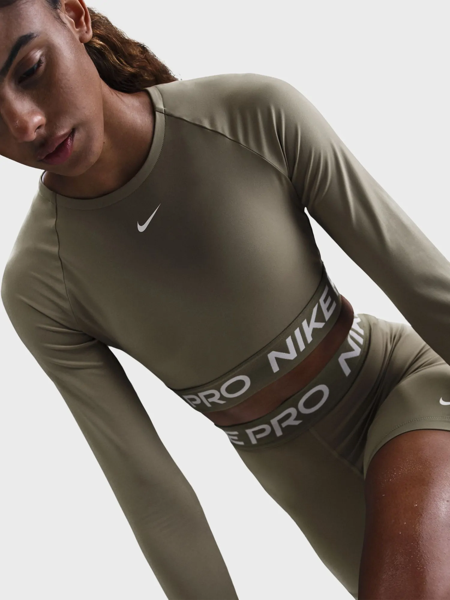Футболка женская Nike NIKE PRO DF 365 CROP LS хаки FV5484-320