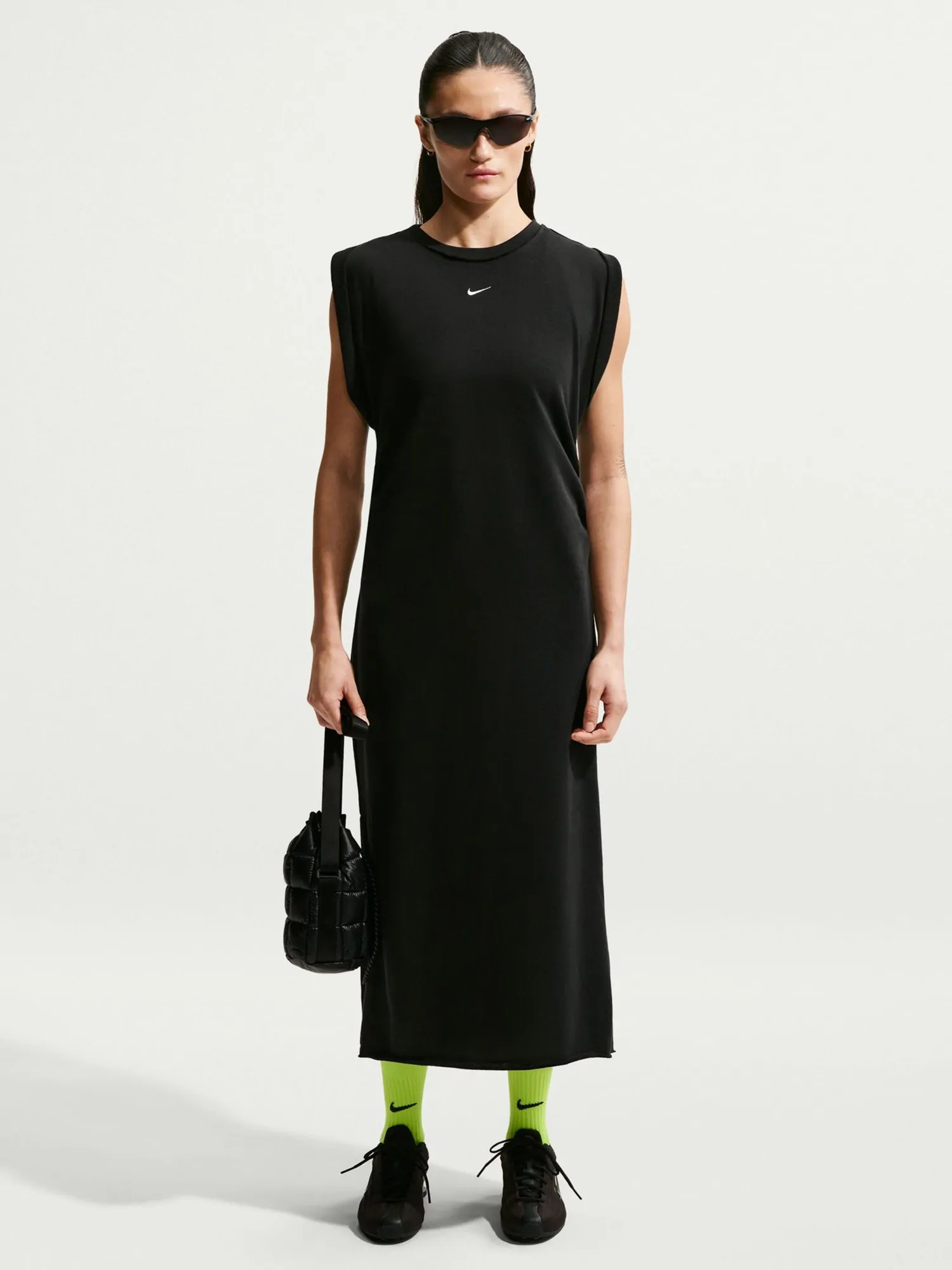 着せ替え服・アウトフィット minto Платье женское Nike W NSW NK CHLL FT DRESS черное IF0567-010