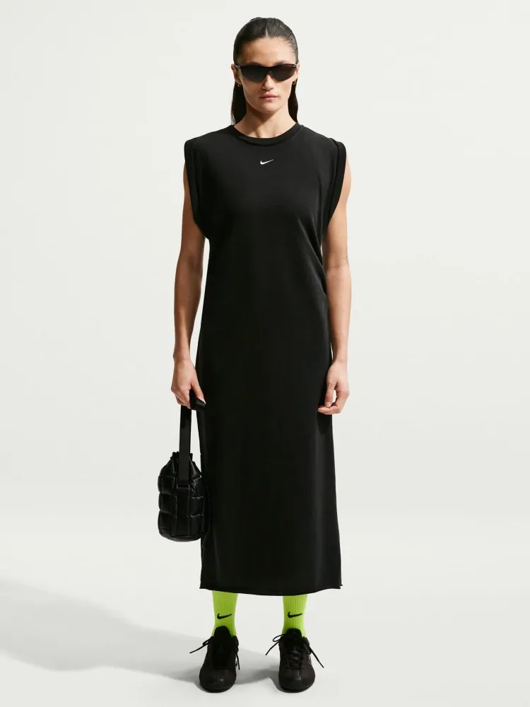 Платье женское Nike W NSW NK CHLL FT DRESS черное IF0567-010