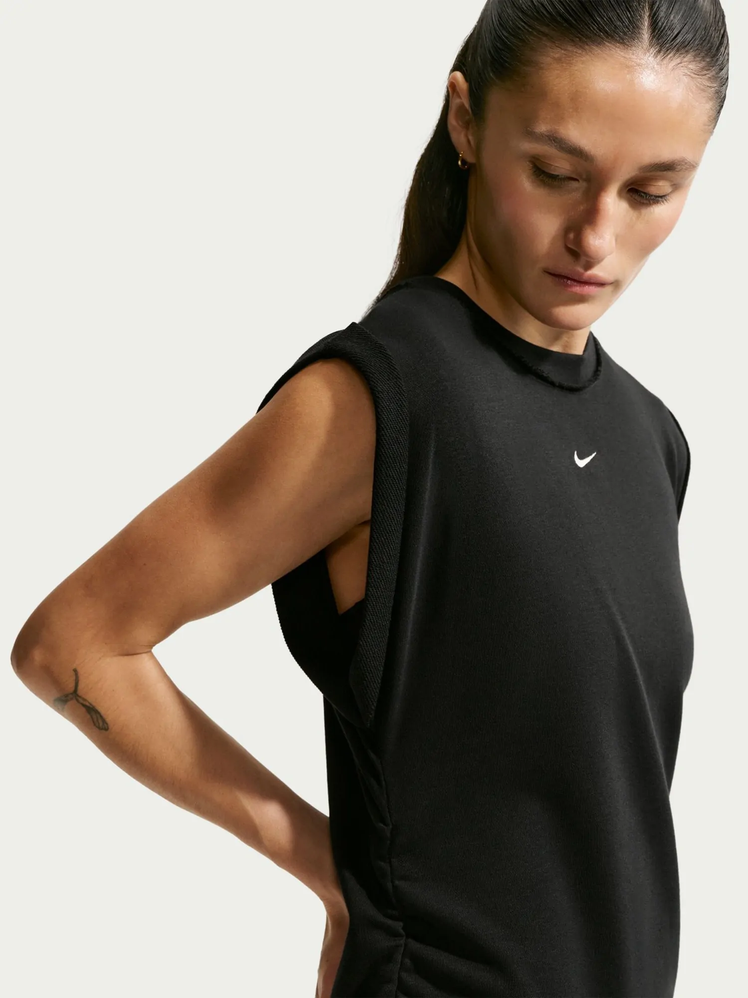 着せ替え服・アウトフィット minto Платье женское Nike W NSW NK CHLL FT DRESS черное IF0567-010