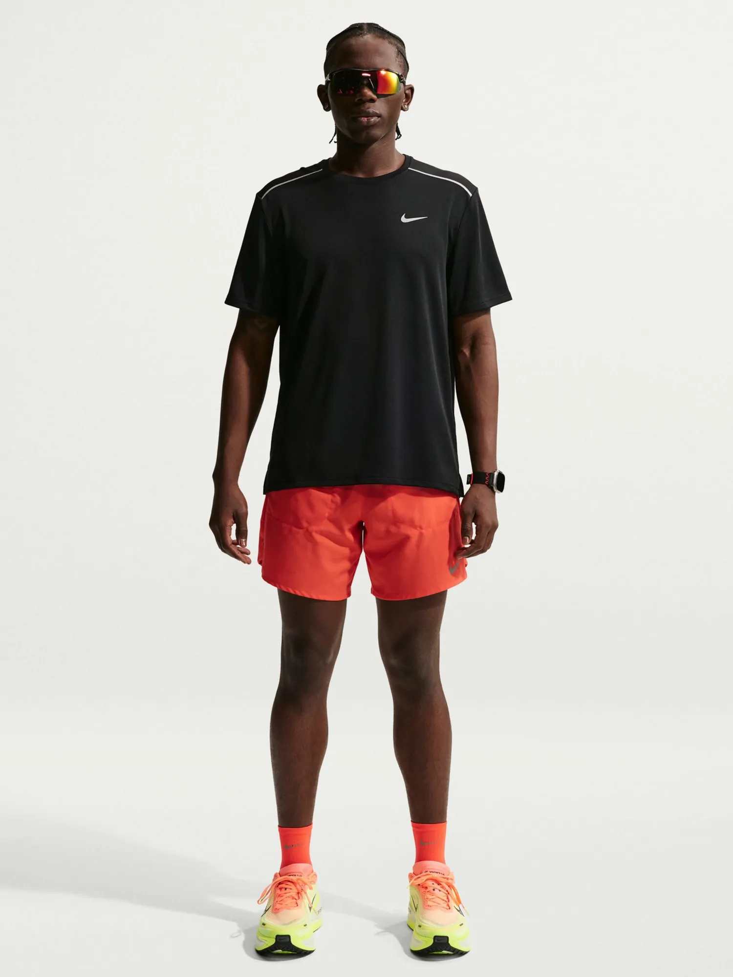 Футболка мужская Nike M NK DF UV MILER SS черная IF2082-010 купить
