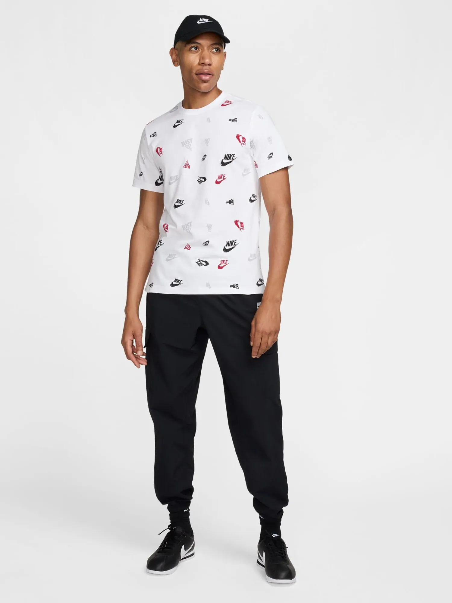 Футболка мужская Nike M NSW TEE 12MO AOP SP25 белая HJ0561-100