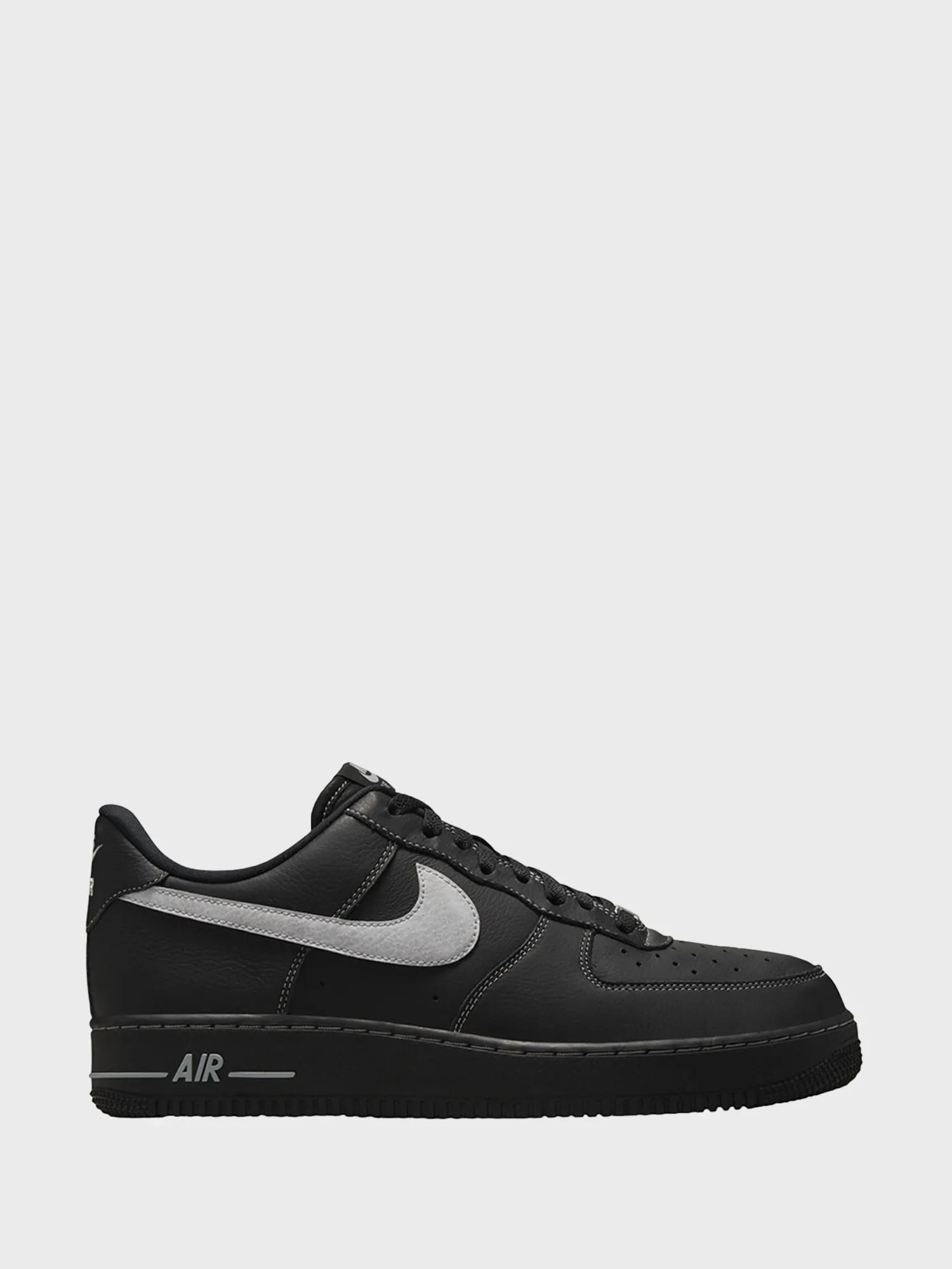Кроссовки мужские Nike AIR FORCE 1 07 LV8 черные HQ2037-006 купить