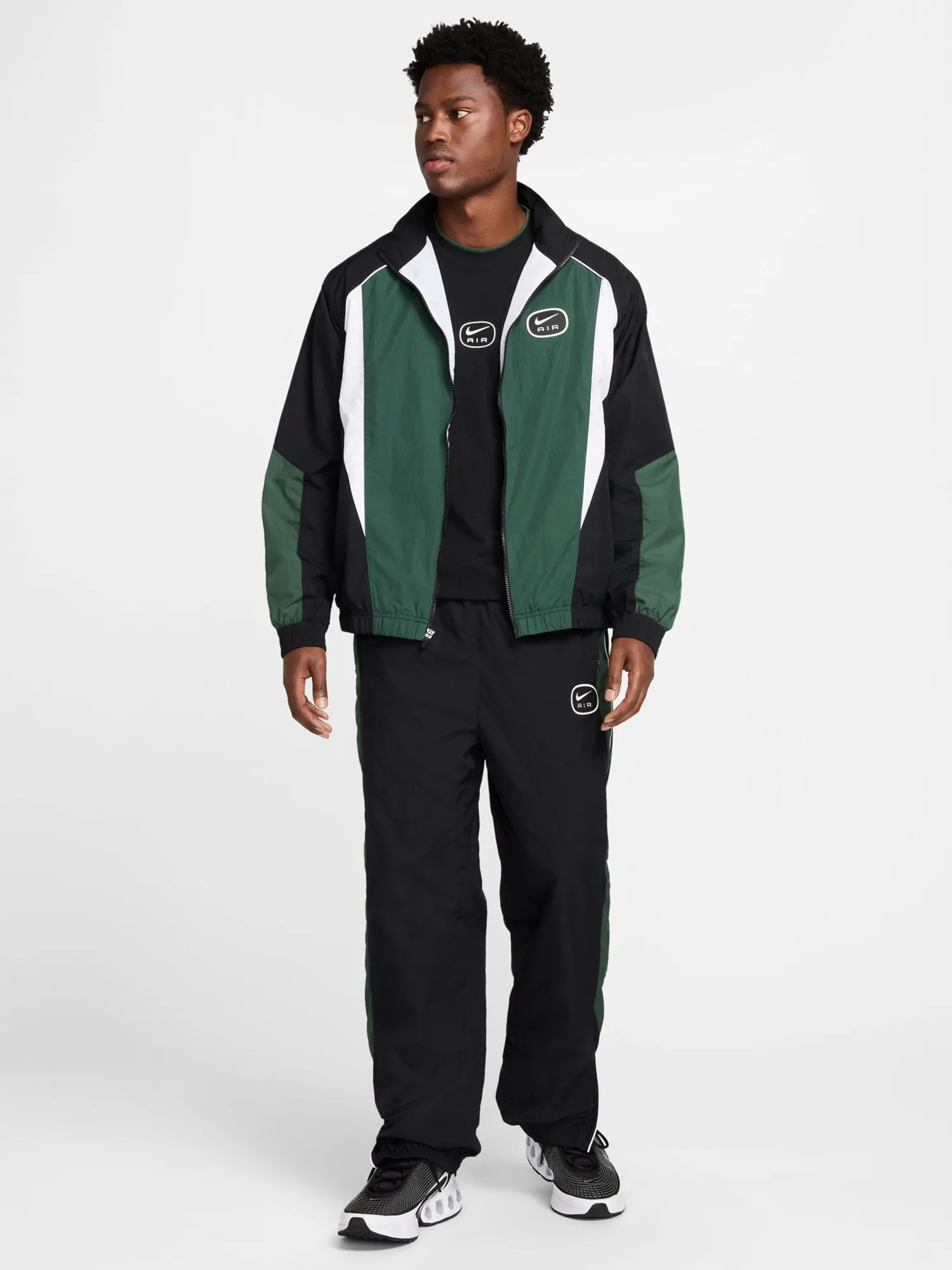 Ветровка мужская Nike M NSW SW AIR TRACKTOP WV черная HM0167-011