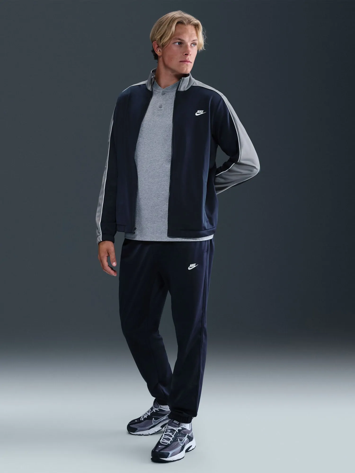 Костюм мужской Nike M NK CLUB PK TRK SUIT темно-синий HV1444-451